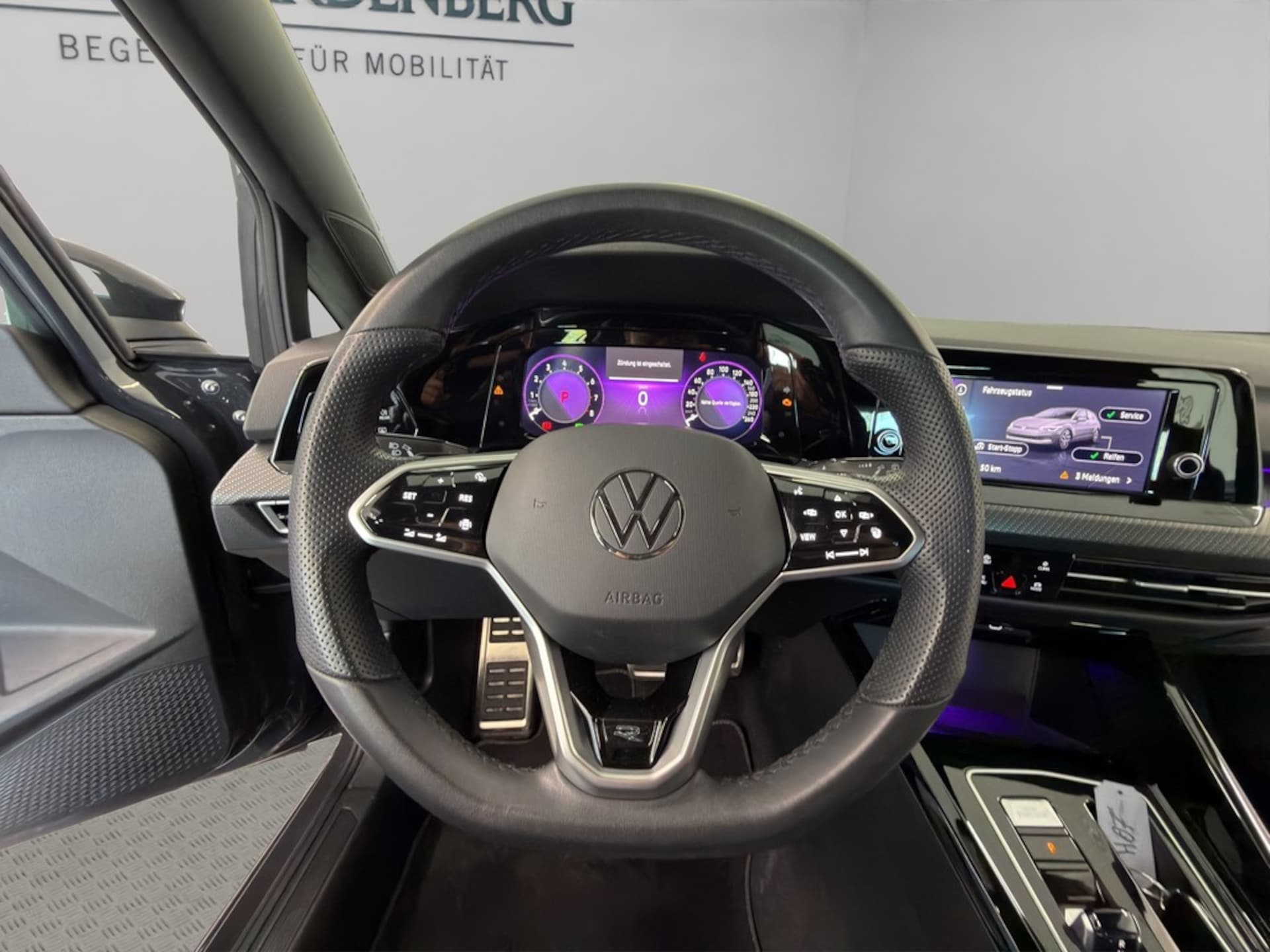 Volkswagen Golf R-Line