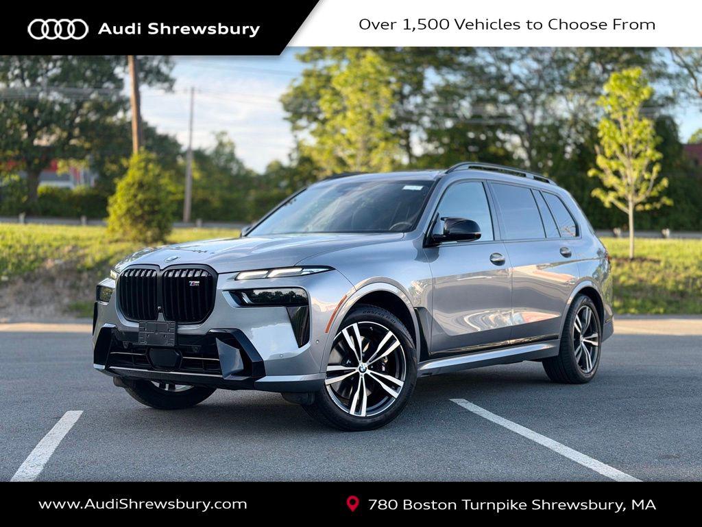 2023 BMW X7 M60i's photo