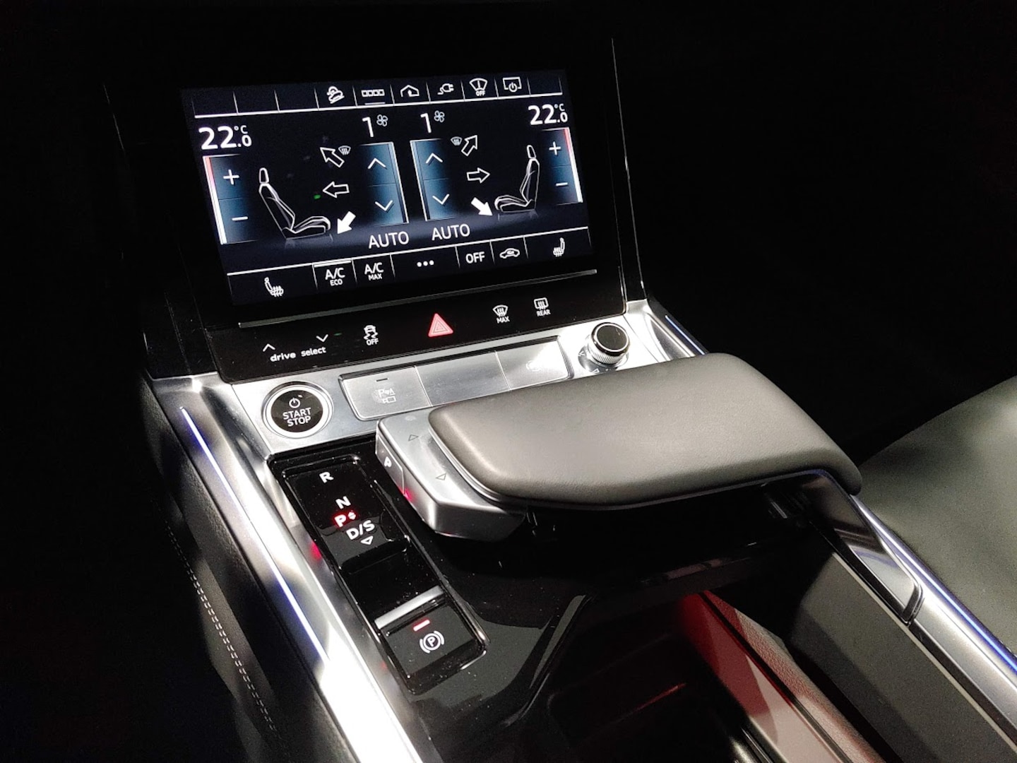 Image de Audi e-tron Black Edition S line 55 quattro 300,00 kW - for more details contact your dealer