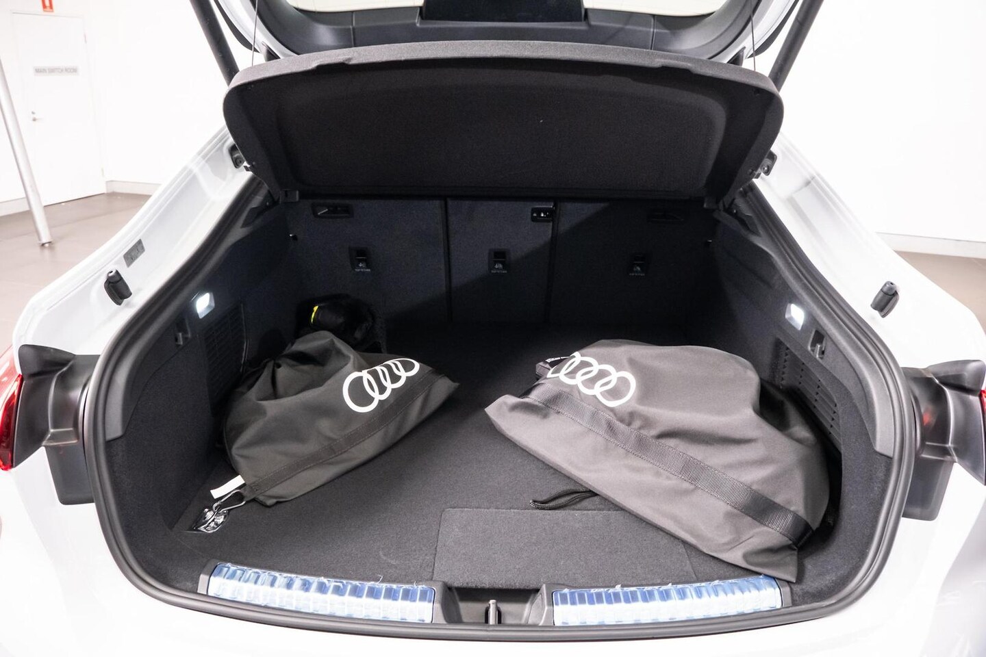 Image about Audi A5 Sedan TFSI e e-hybrid quattro 270 kW S tronic