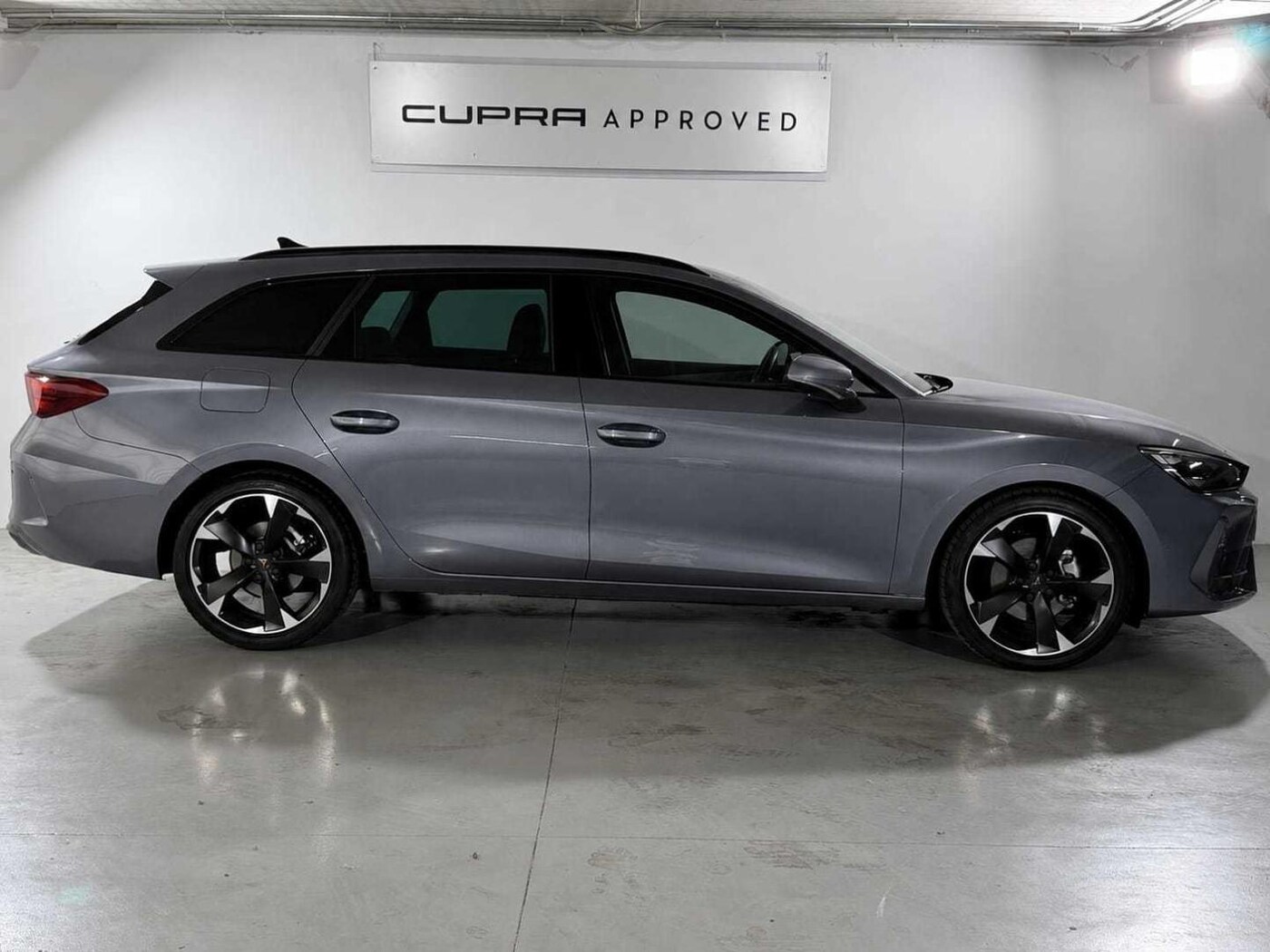 CUPRA Leon León 1.5 eTSI DSG 110 kW (150 CV) — photo 4