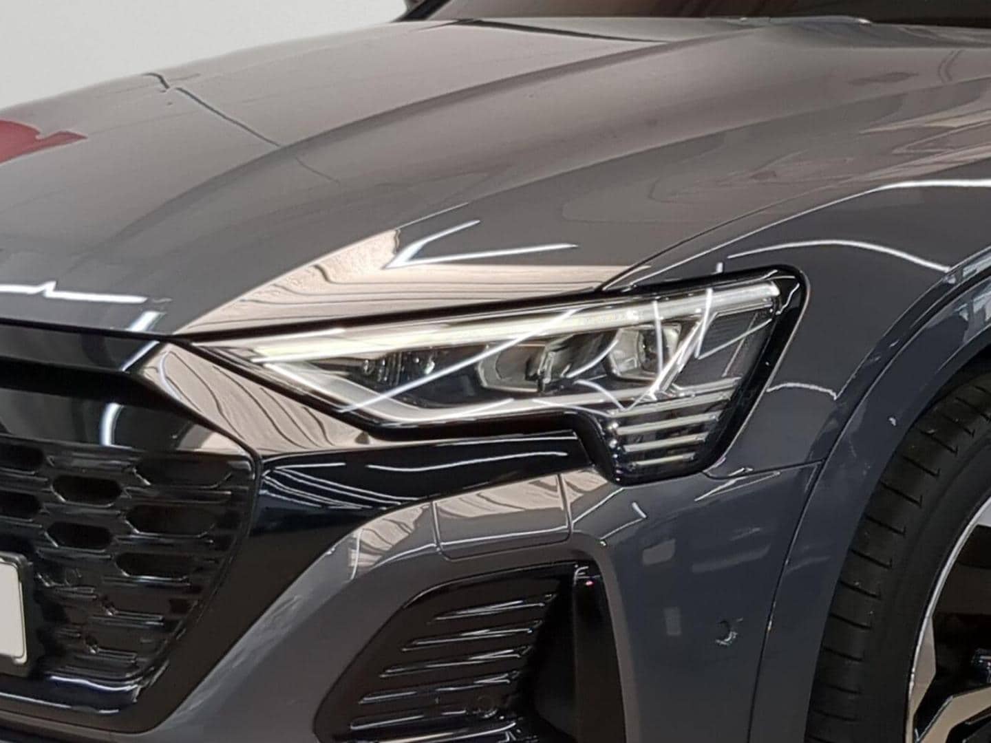Bild über Audi Q8 e-tron S line 50 e-tron quattro - für weitere Informationen kontaktieren Sie den Audi Partner