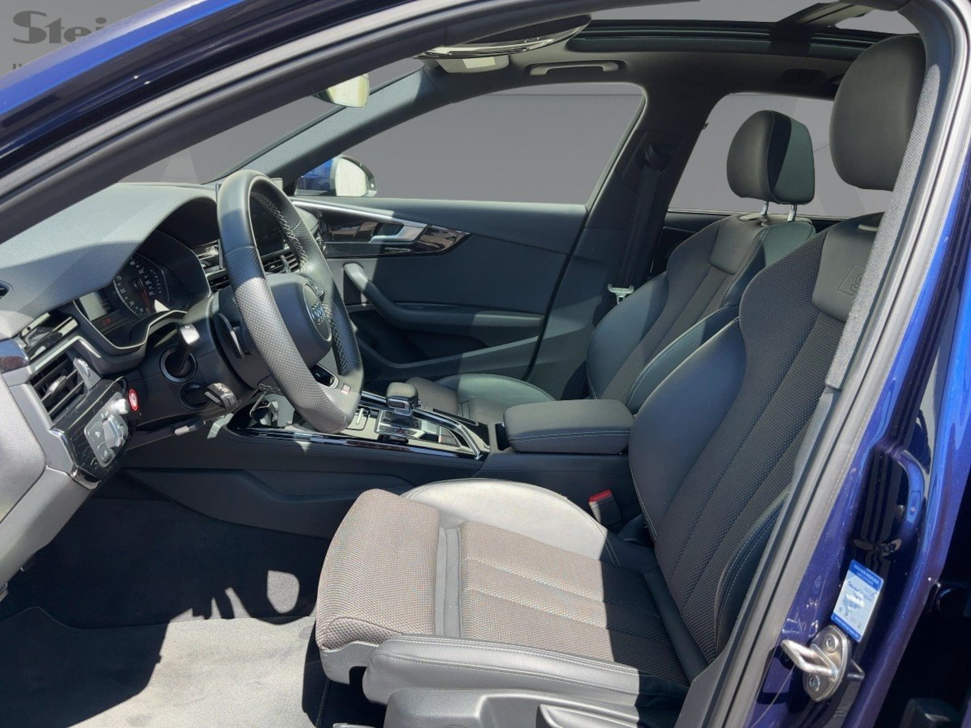 Audi A4 Avant S line