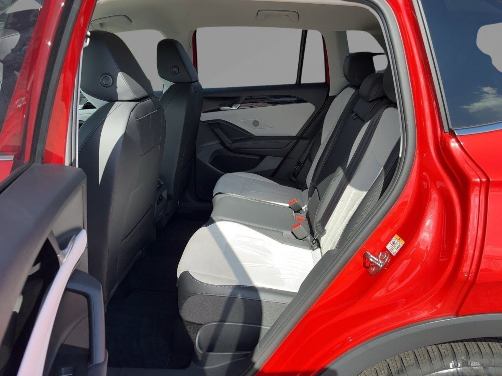 Volkswagen Tiguan – Bild 11