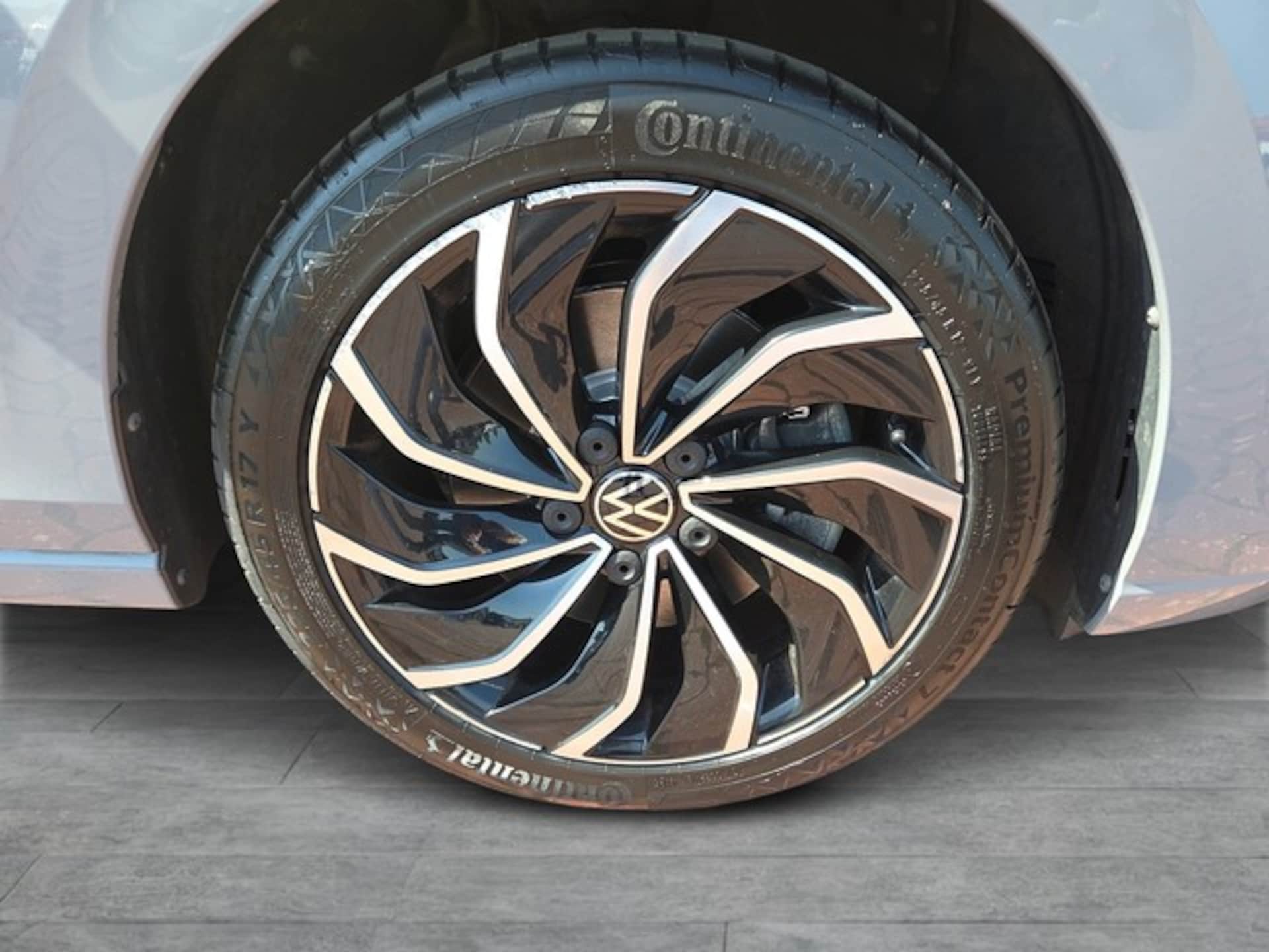 Volkswagen Golf Variant Style