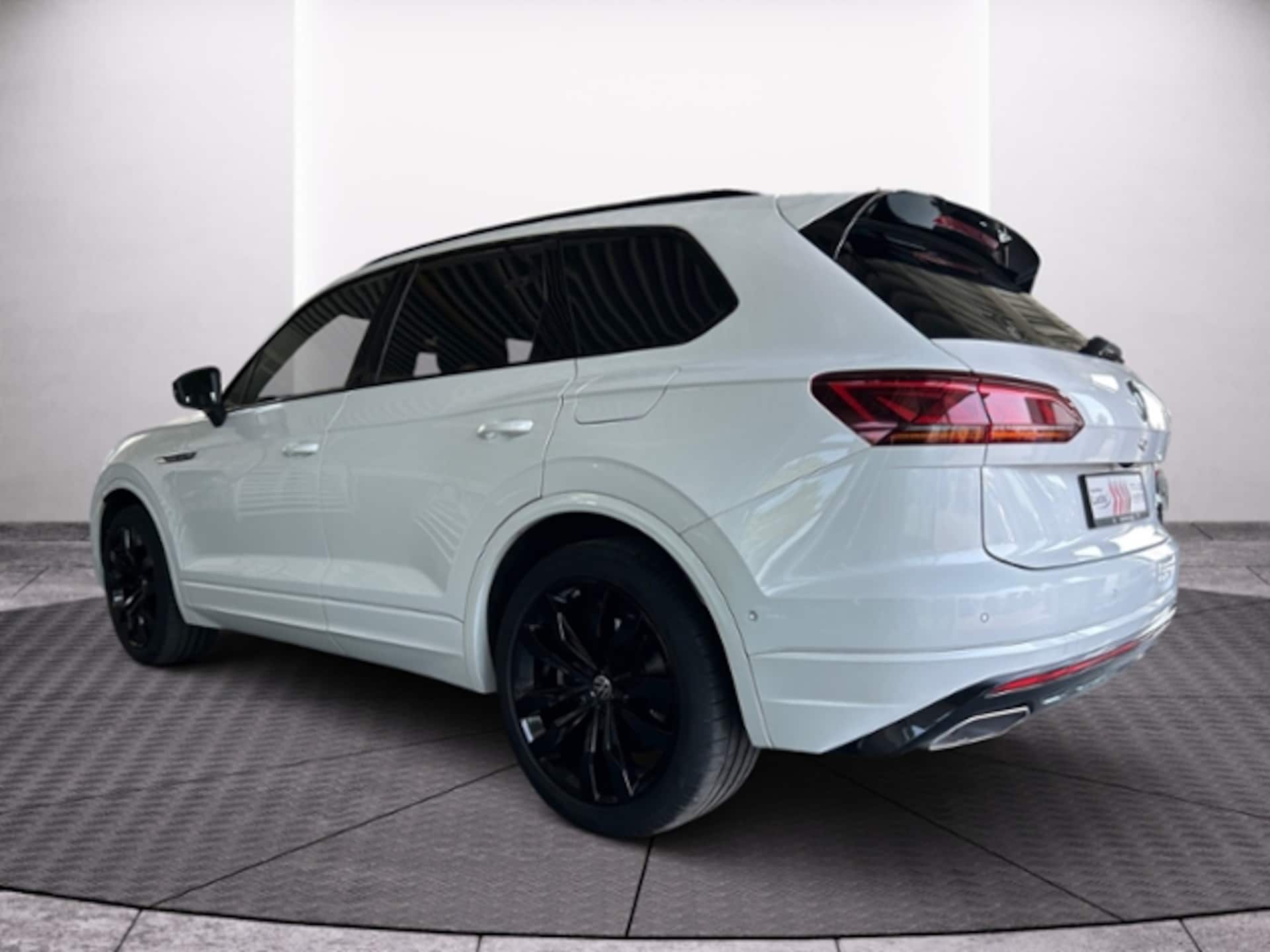 Volkswagen Touareg R