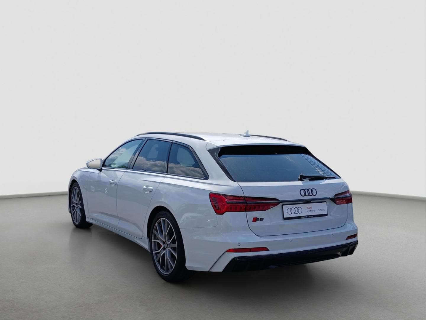 Bild über Audi S6 Avant TDI quattro tiptronic - für weitere Informationen kontaktieren Sie den Audi Partner