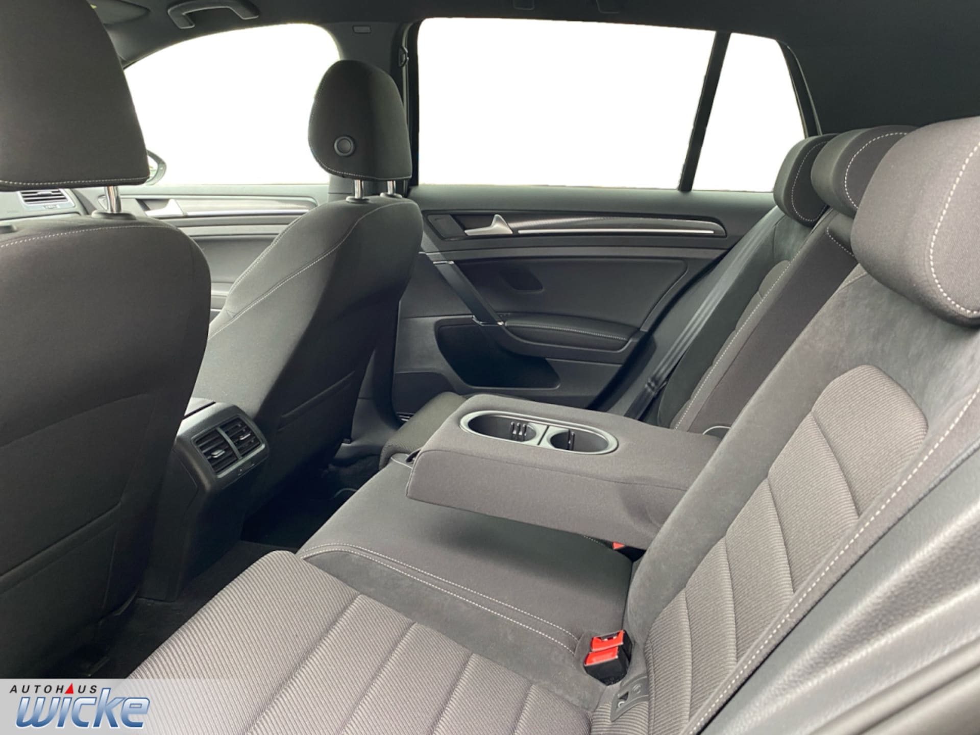 Volkswagen Golf R