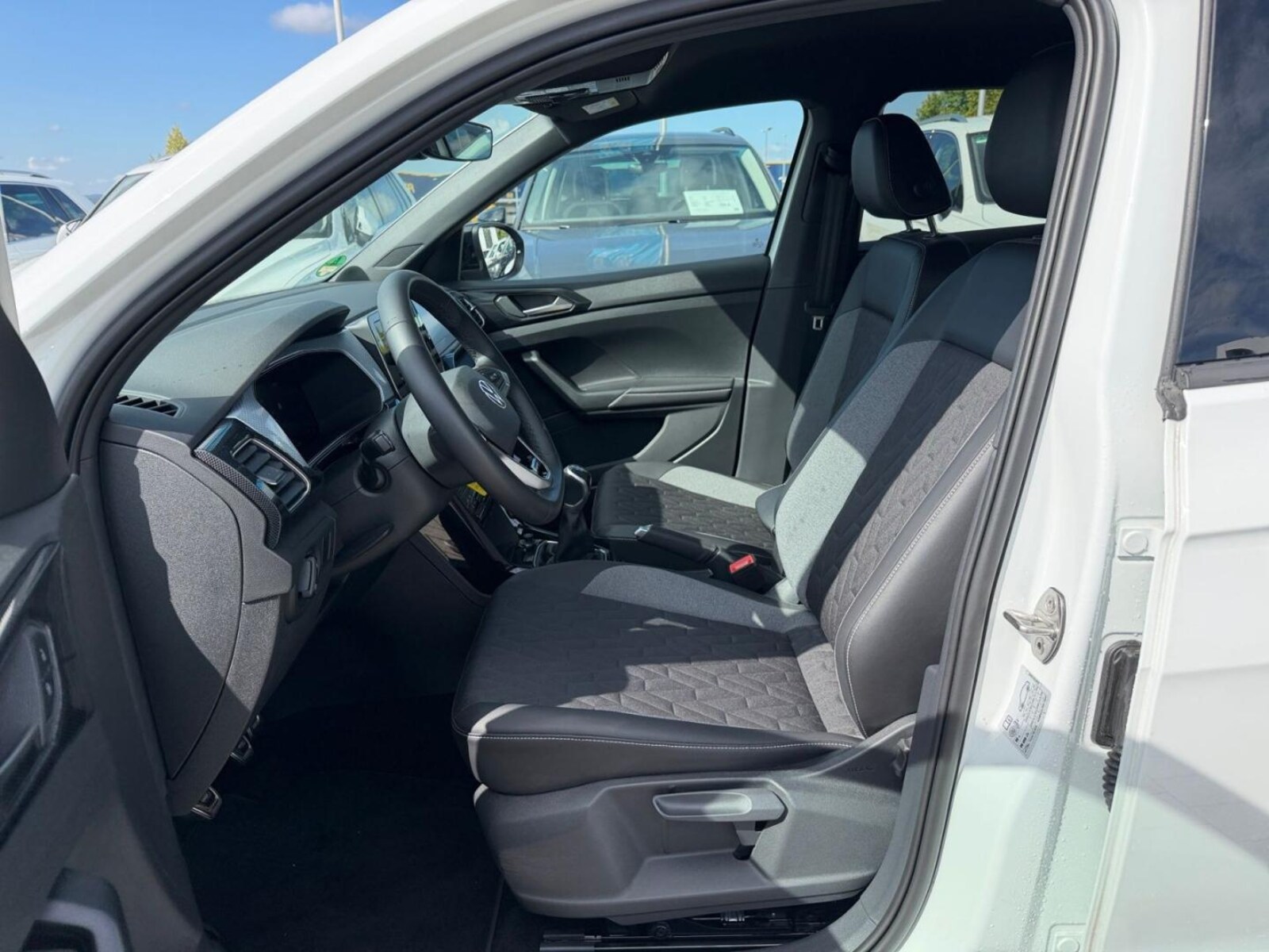 Volkswagen T-Cross – Bild 10