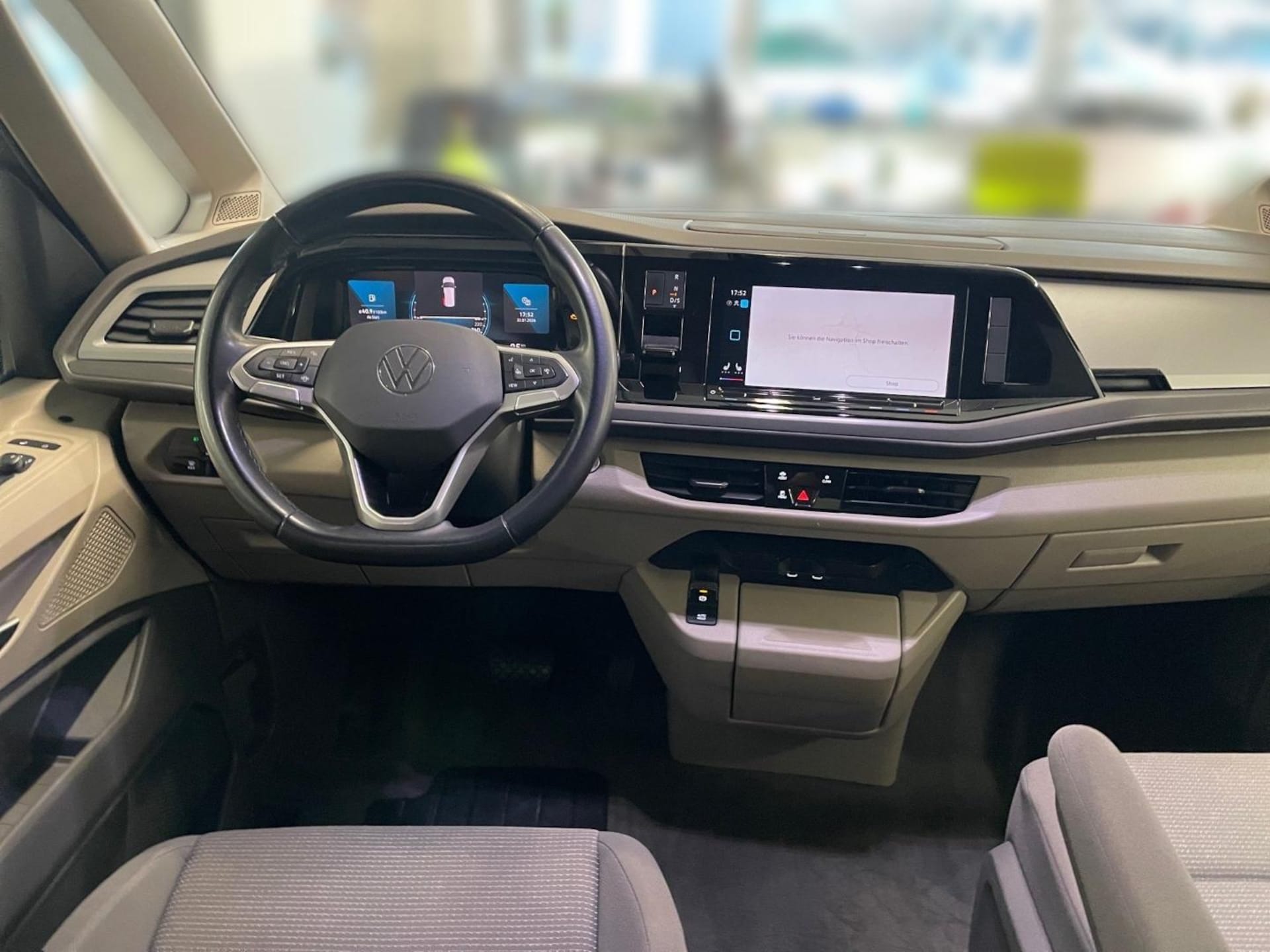 Volkswagen Multivan Basis-Modell