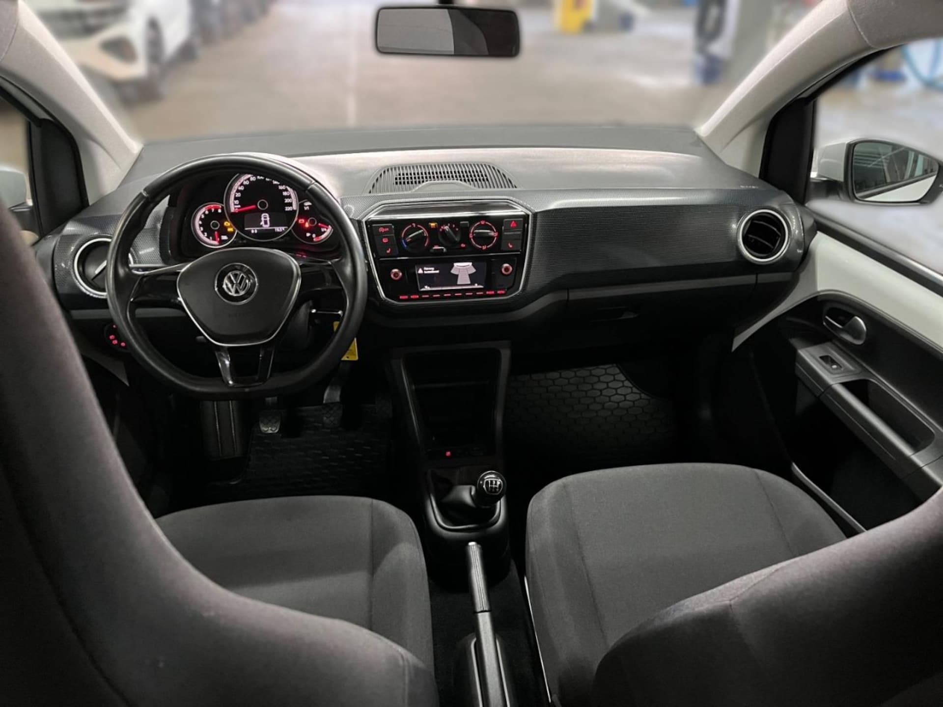 Volkswagen up! move up!