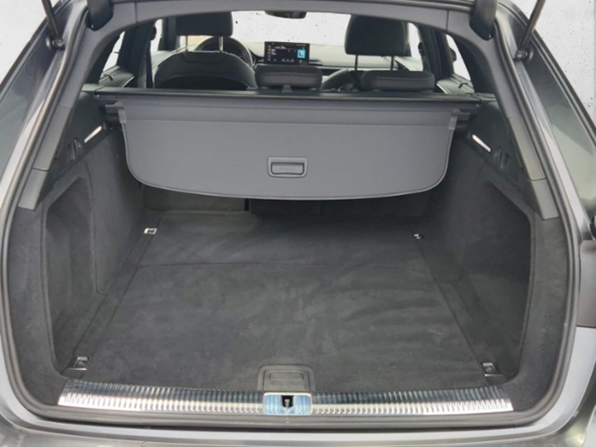 Audi A4 Avant S line