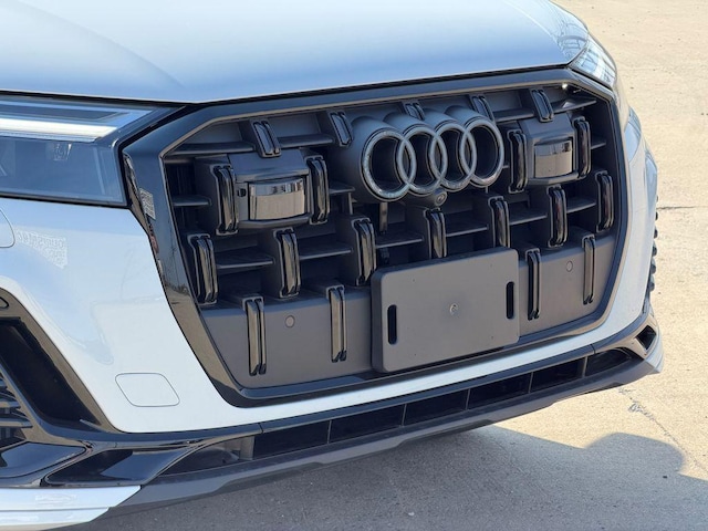 2026 Audi Q7 Premium Plus - Photo 2