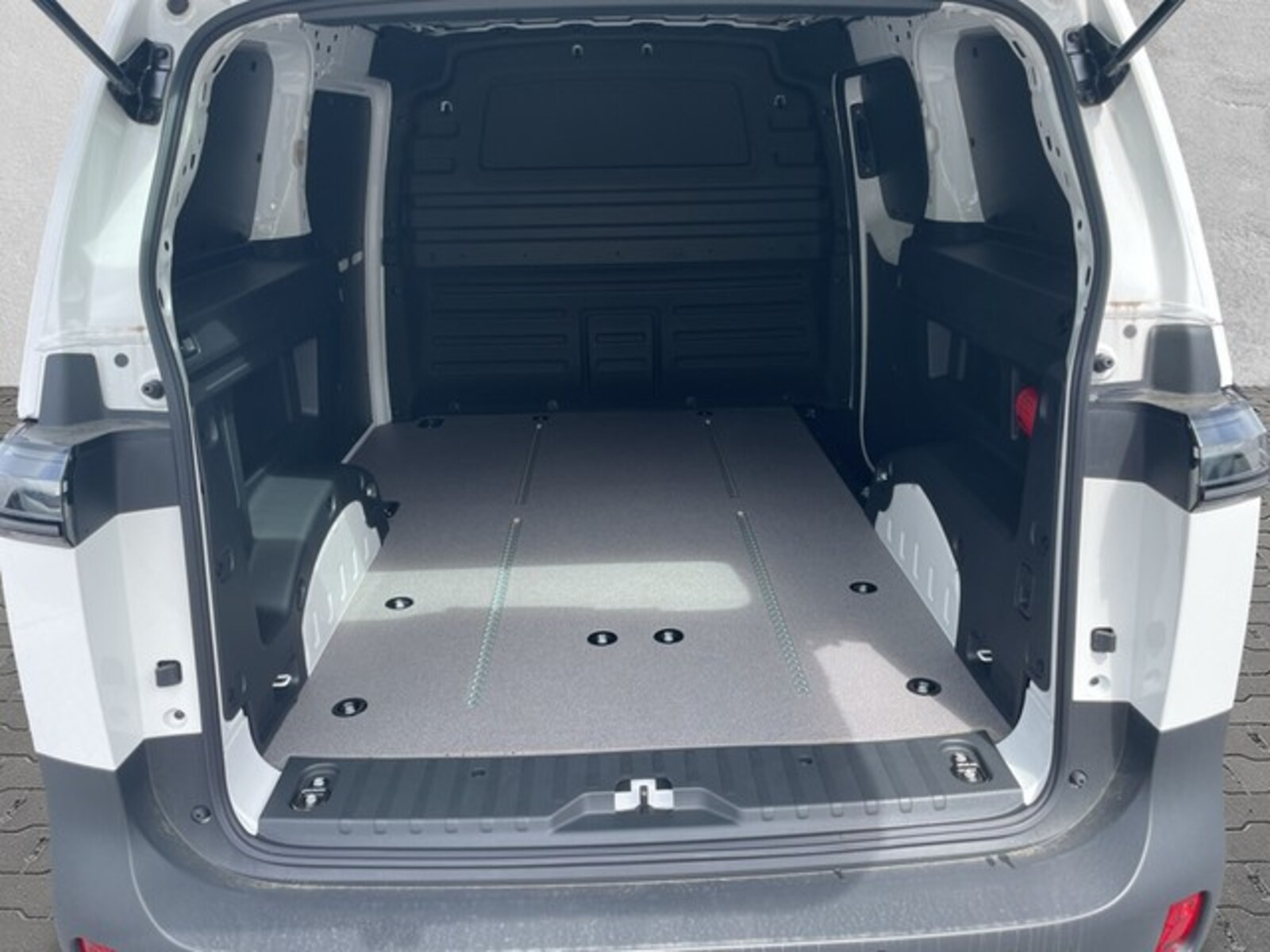 Volkswagen ID. Buzz Cargo – Bild 10