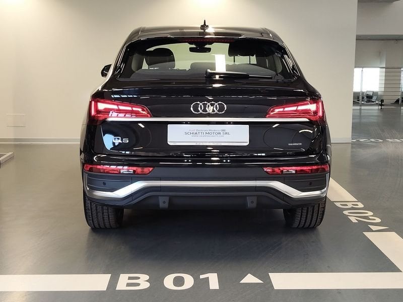 Immagine di Audi Q5 Sportback TFSI e S line plus 55 TFSI e quattro 270 kW (367 CV) S tronic - Vista: for more details contact your dealer