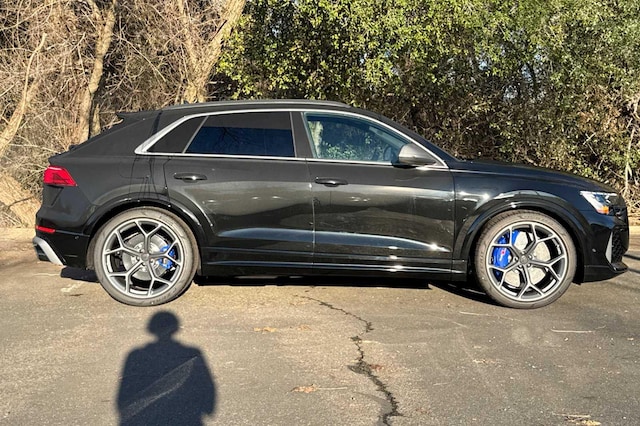 2026 Audi RS Q8 SUV performance