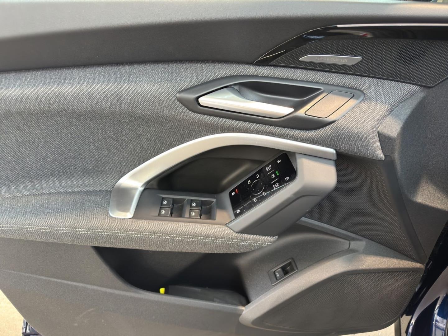 Bild über Audi Q5 SUV TFSI quattro 150 kW S tronic - für weitere Informationen kontaktieren Sie den Audi Partner