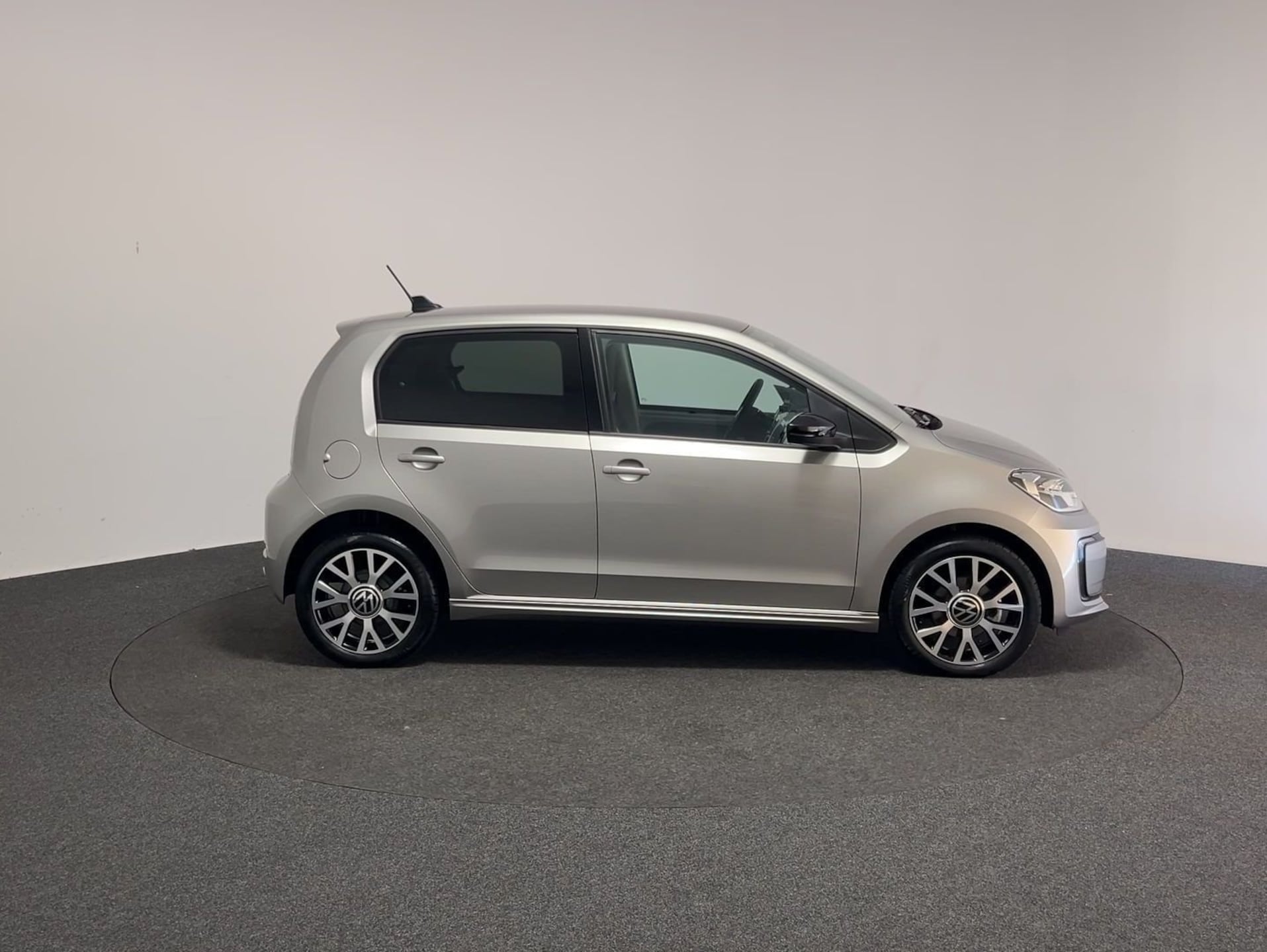Volkswagen e-up! Style "Plus"