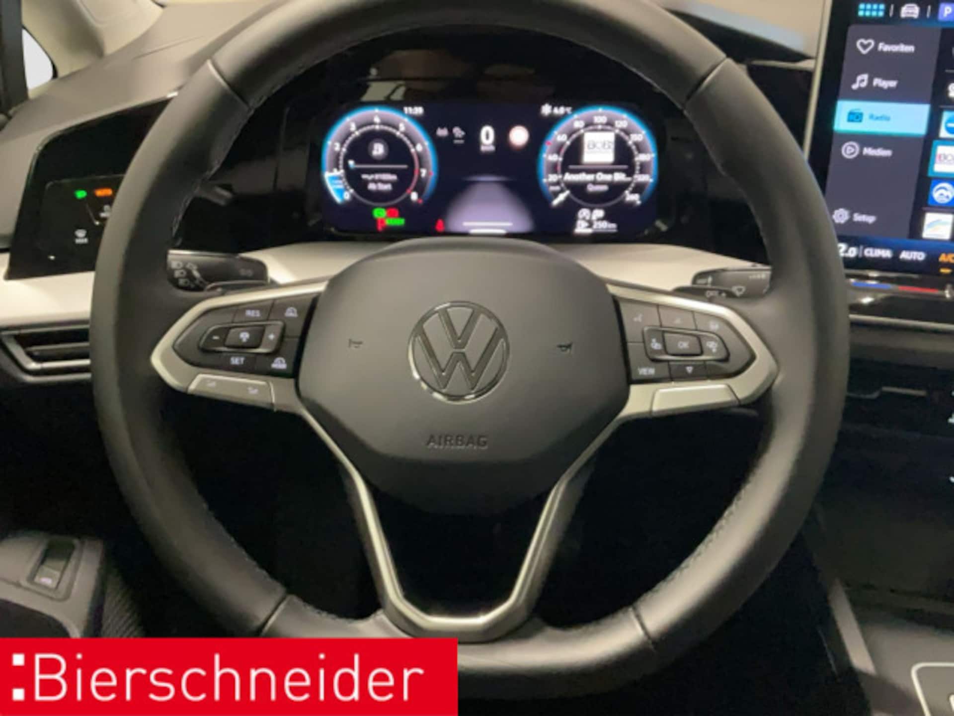 Volkswagen Golf Variant Life