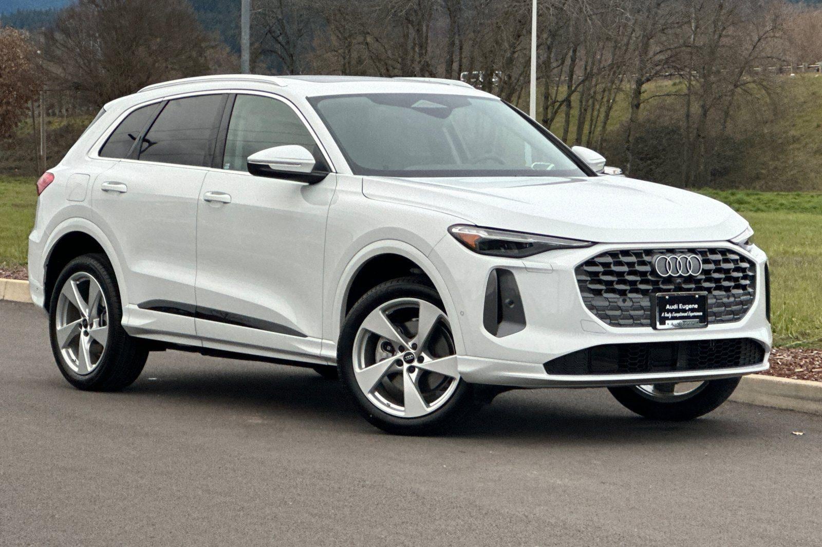 2025 Audi Q5 40 Premium Plus's photo