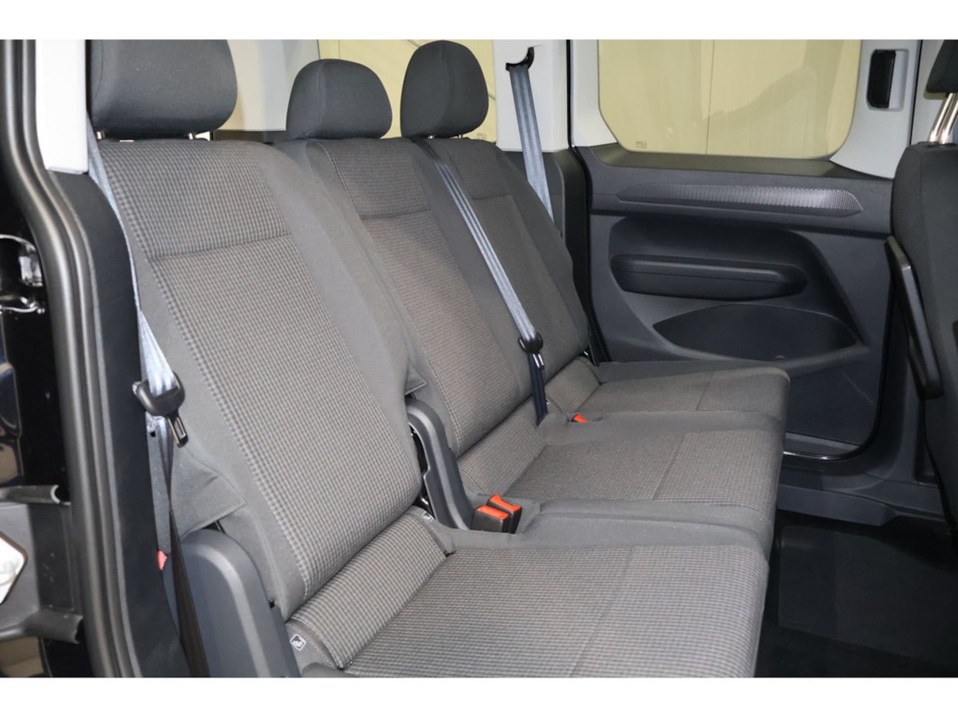 Volkswagen Caddy Basis-Modell
