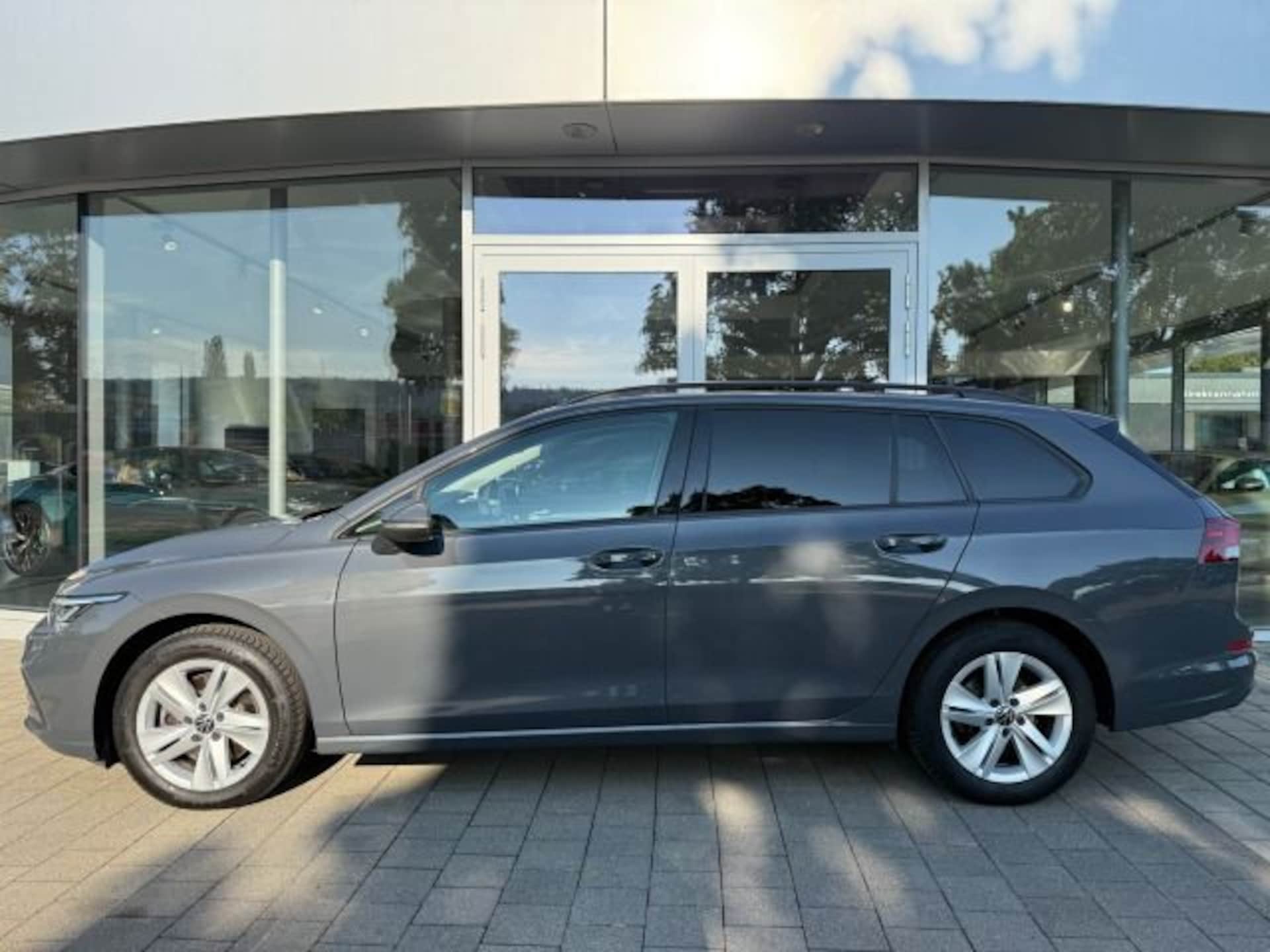 Volkswagen Golf Variant Life