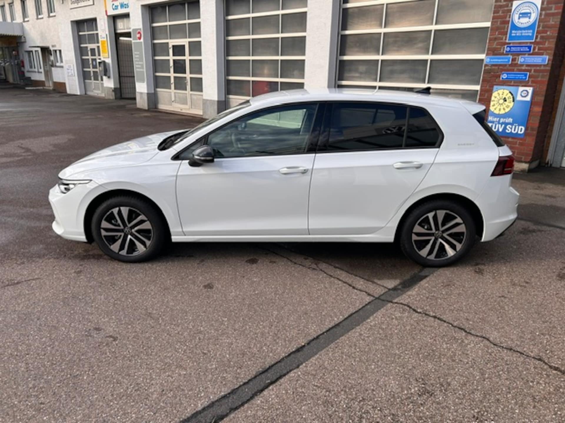 Volkswagen Golf Life