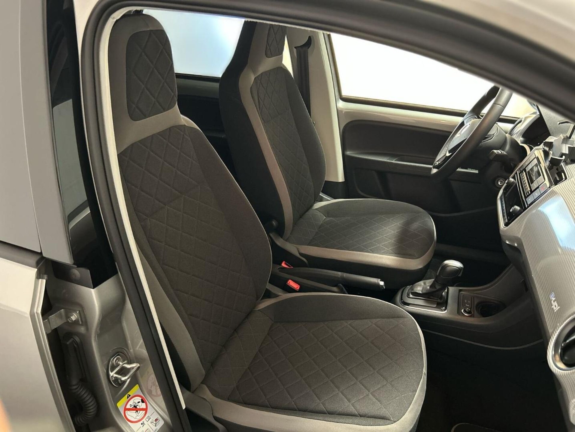 Volkswagen e-up! Style "Plus"