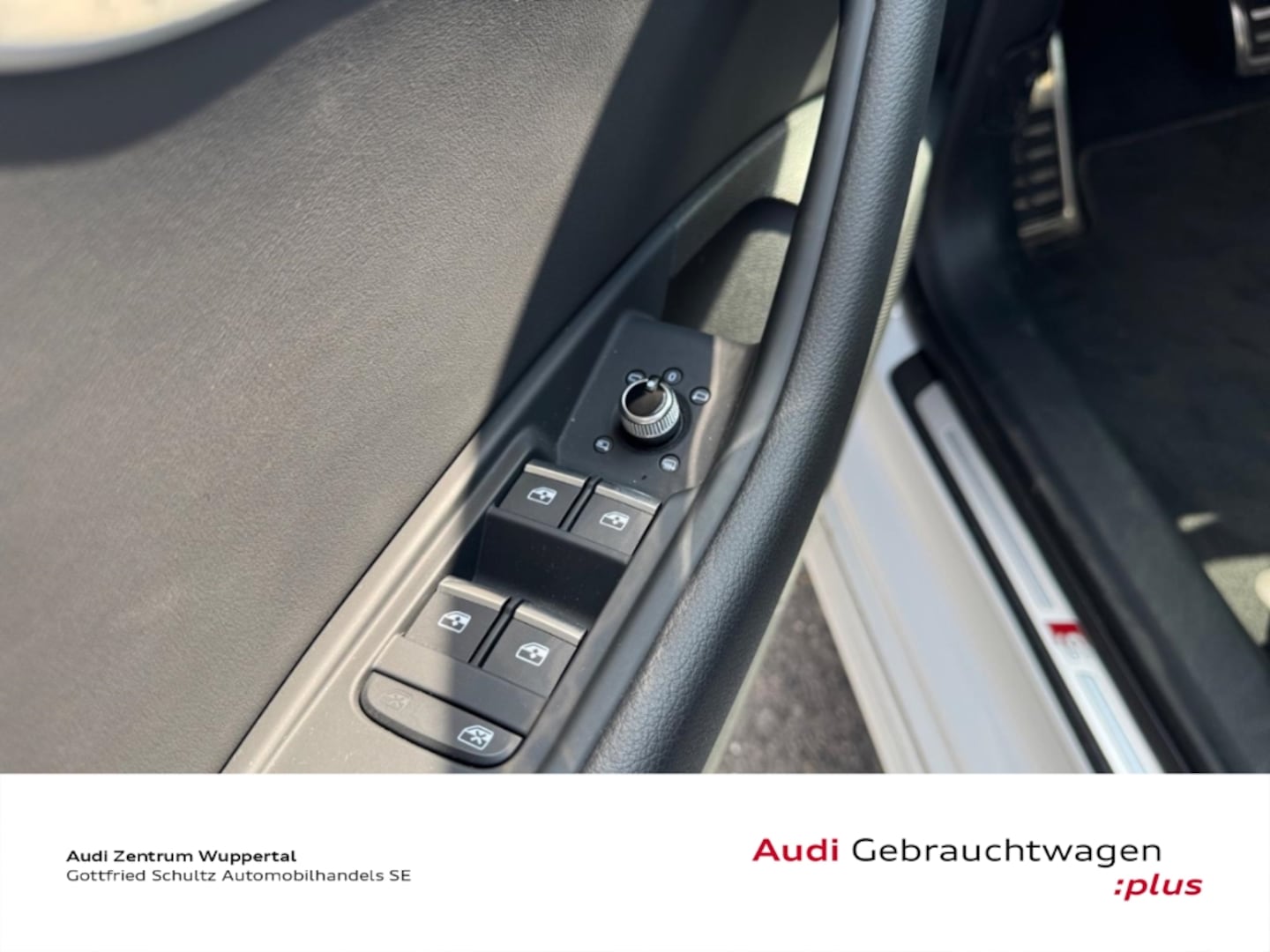 Bild über Audi A4 Avant S line 35 TFSI S tronic - für weitere Informationen kontaktieren Sie den Audi Partner