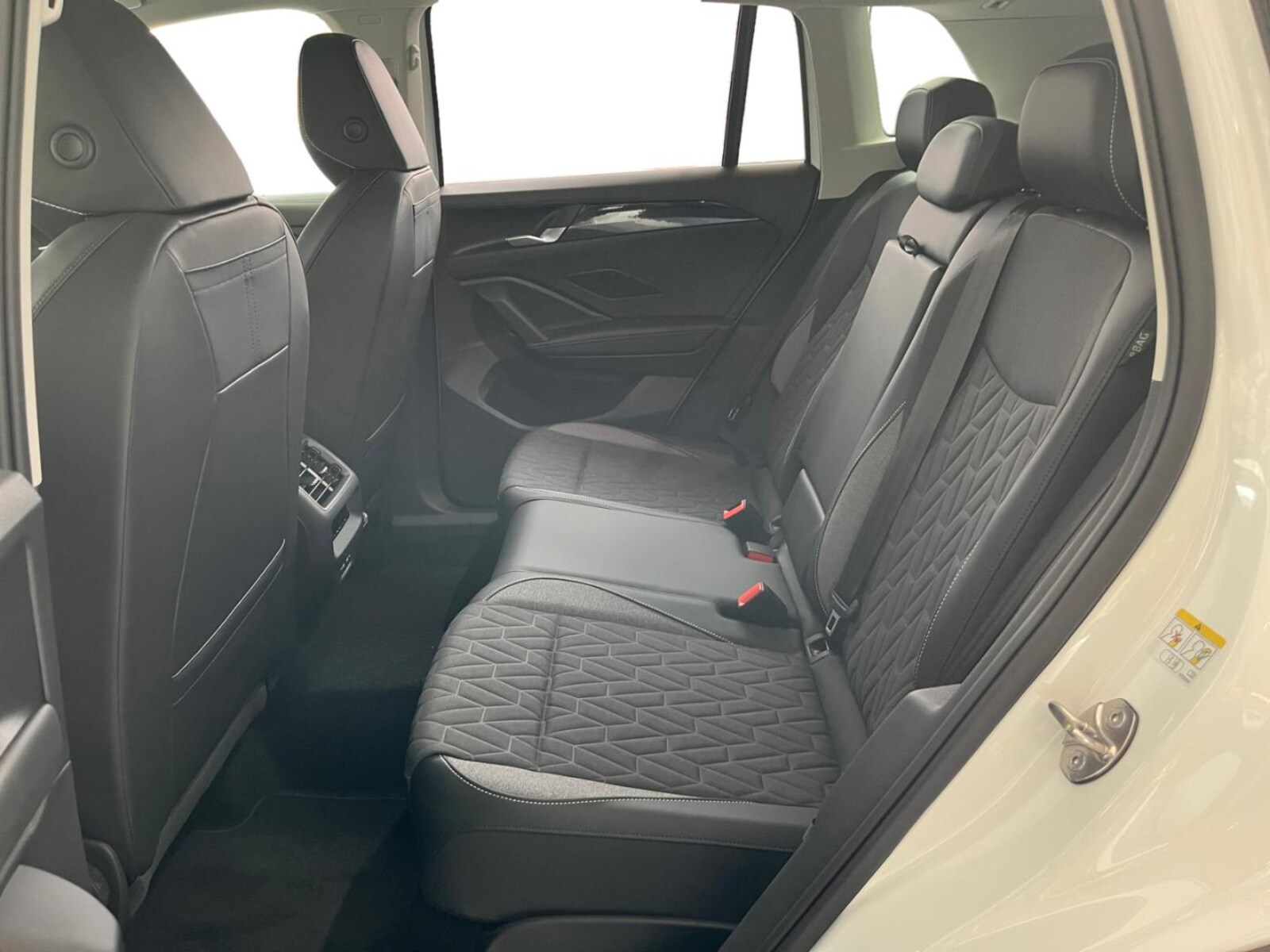 Volkswagen Tiguan – Bild 10