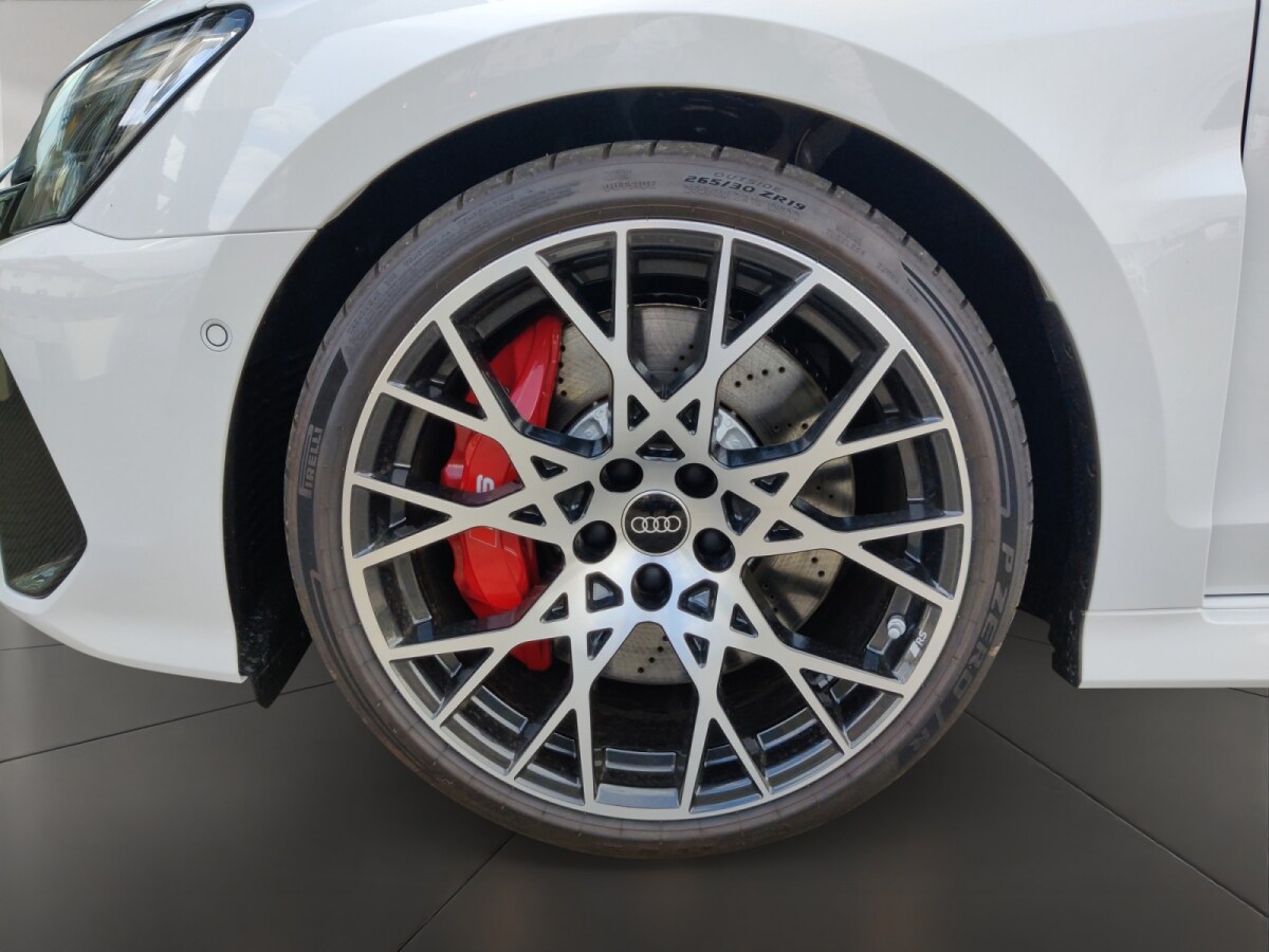 Image about Audi RS 3 Limousine TFSI quattro S tronic