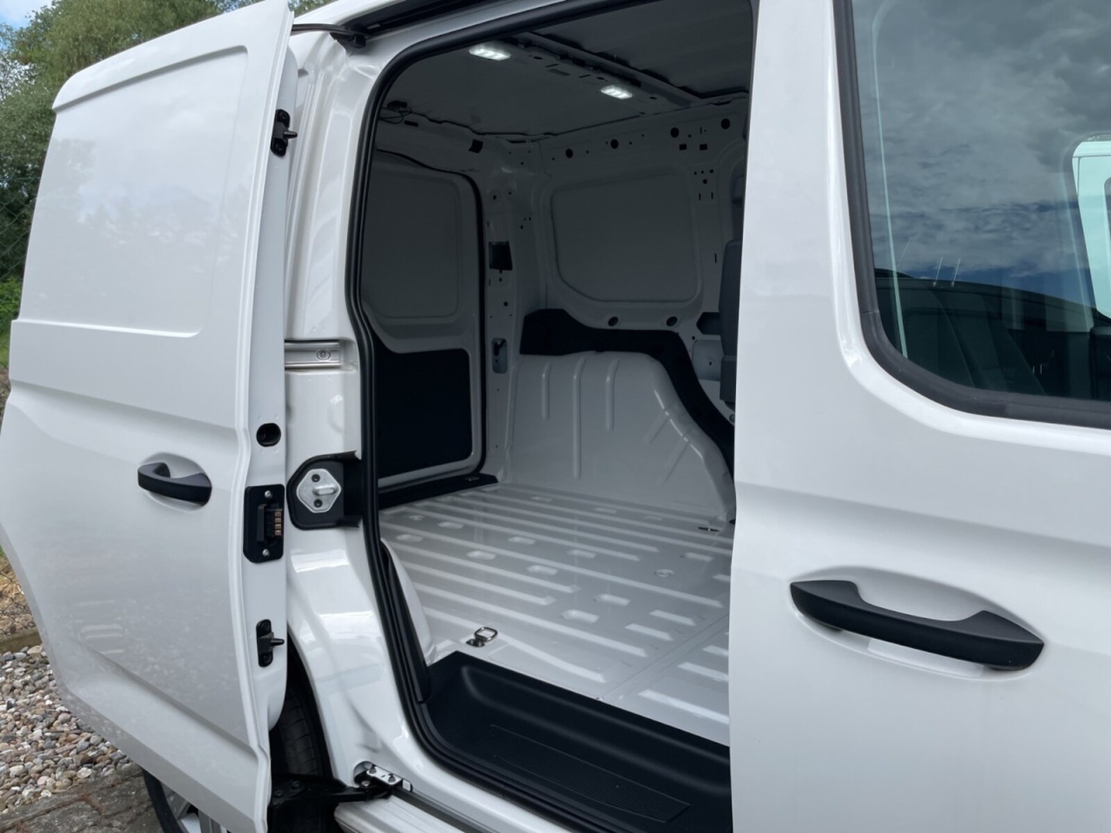 Volkswagen Caddy Cargo – Bild 9