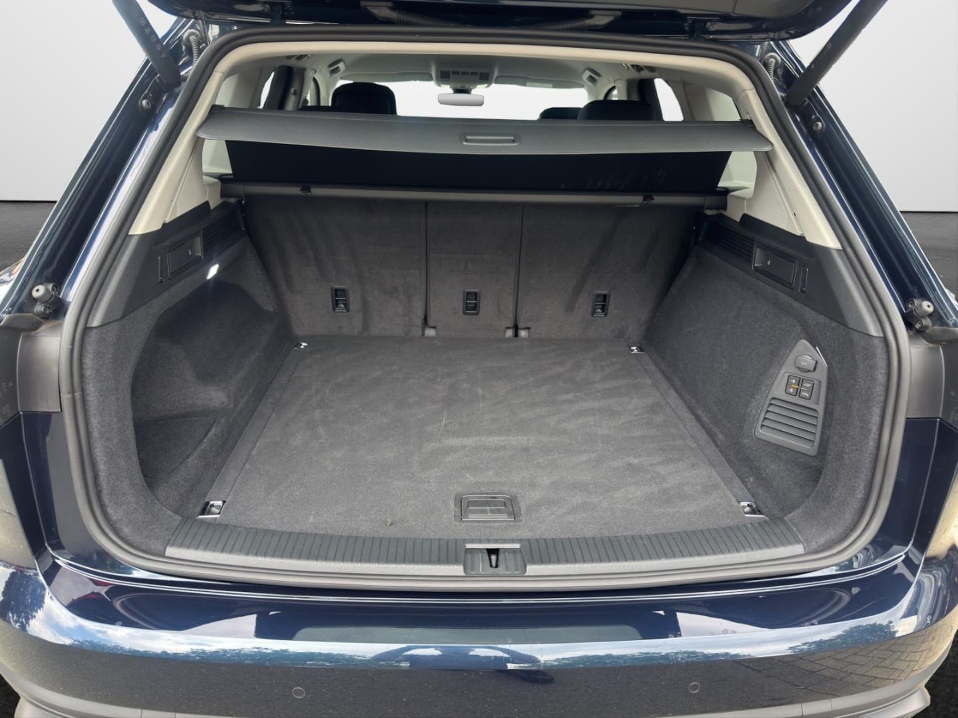 Volkswagen Touareg Basis-Modell
