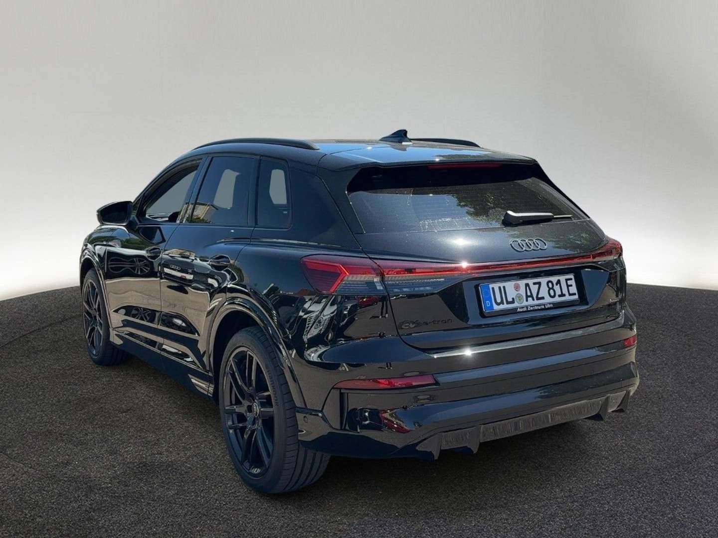 Bild über Audi Q4 SUV e-tron e-tron quattro performance 250 kW - für weitere Informationen kontaktieren Sie den Audi Partner
