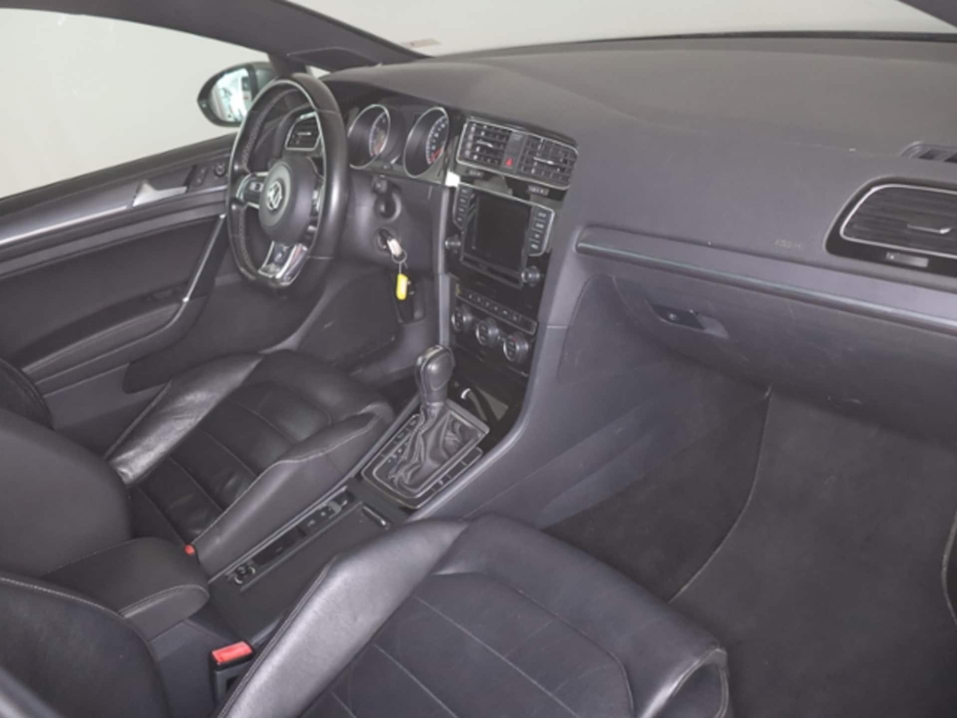 Volkswagen Golf Variant R-Line