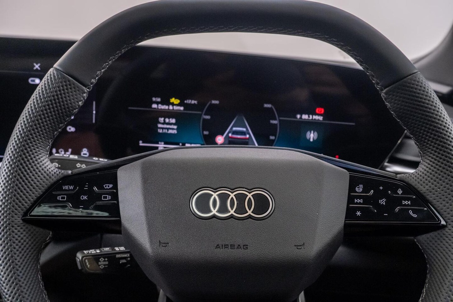 Image about Audi Q5 SUV TDI quattro 150 kW sport