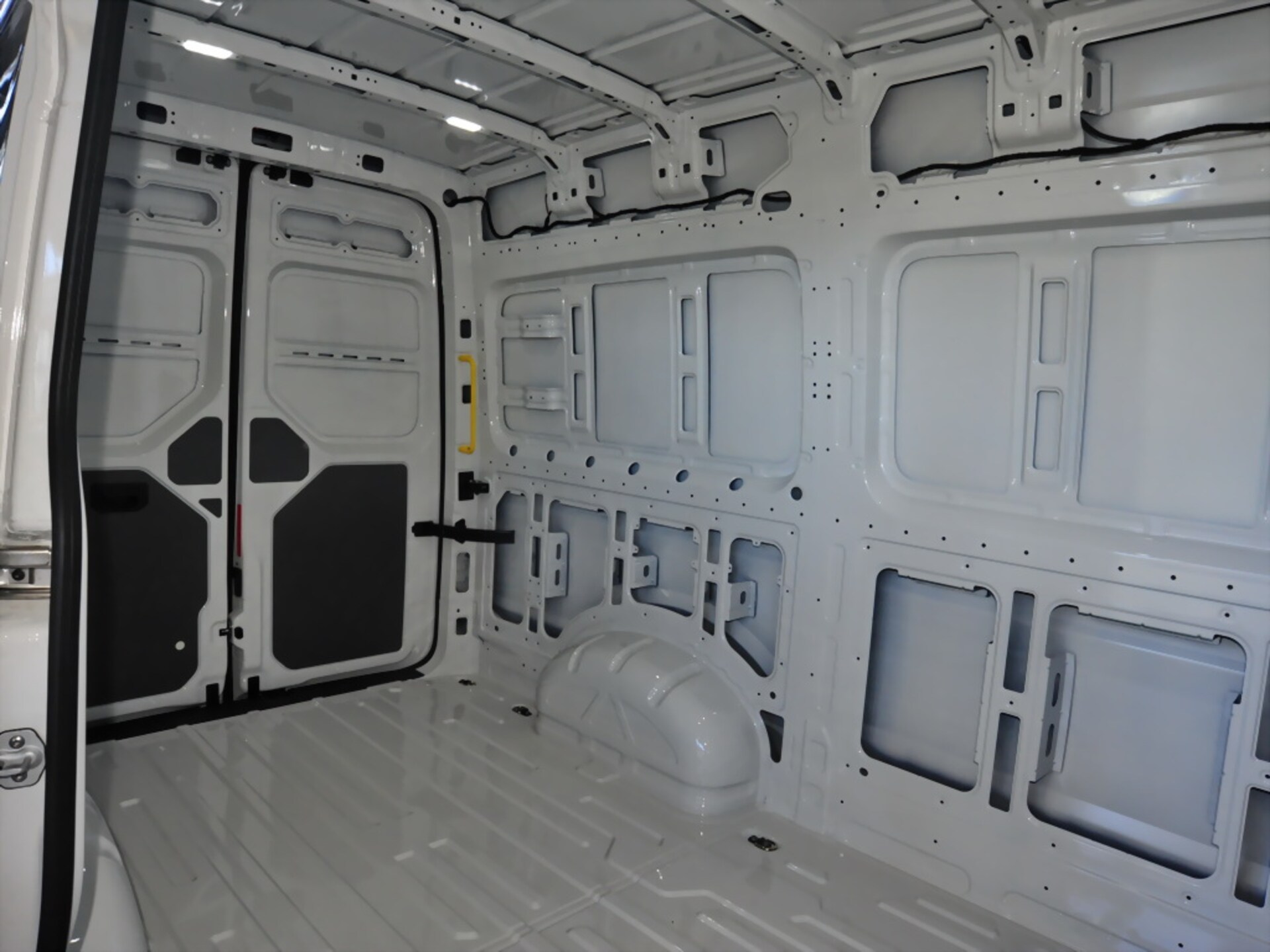 Volkswagen Crafter Kasten mittlerer Radstand