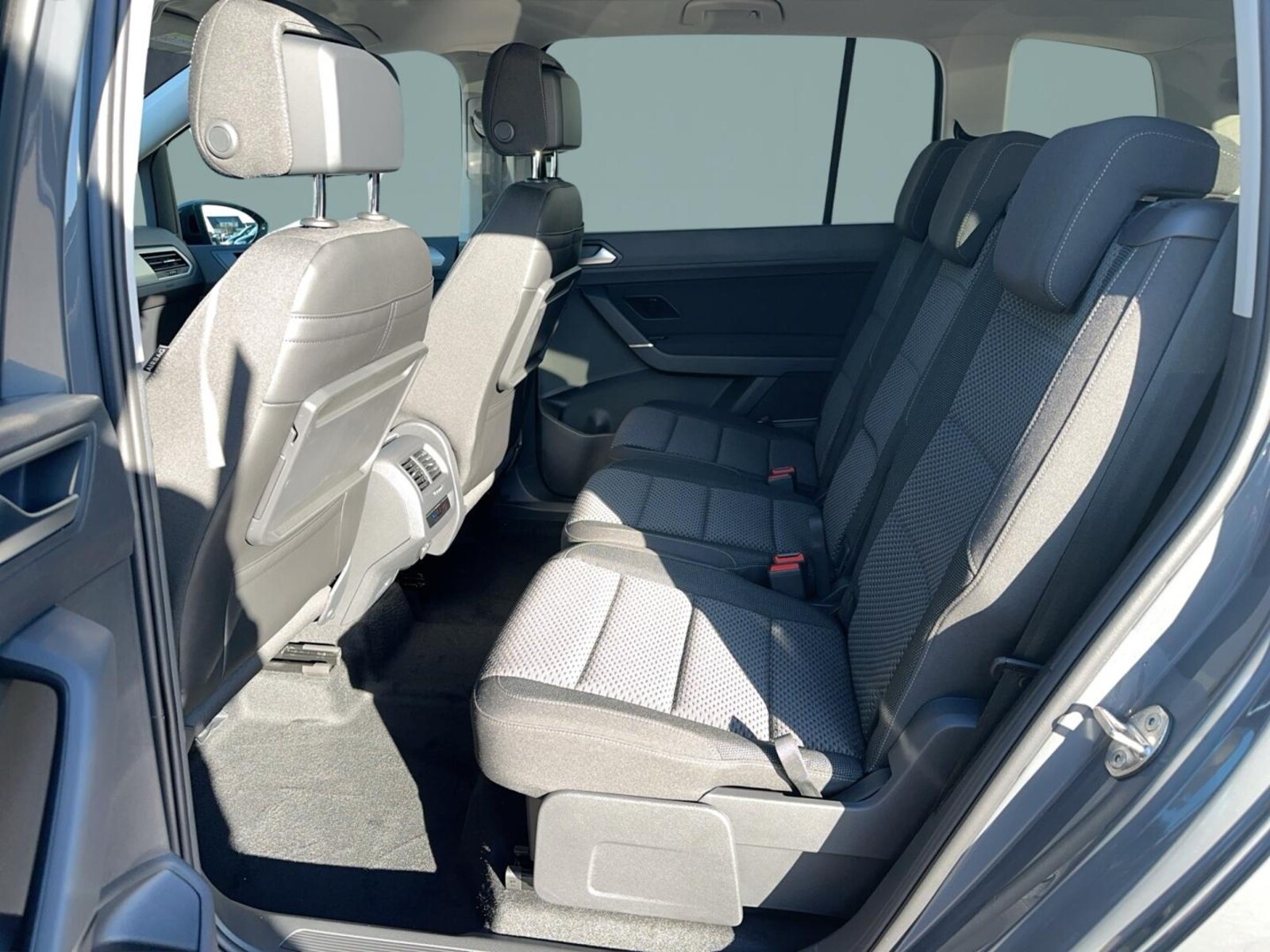 Volkswagen Touran – Bild 11