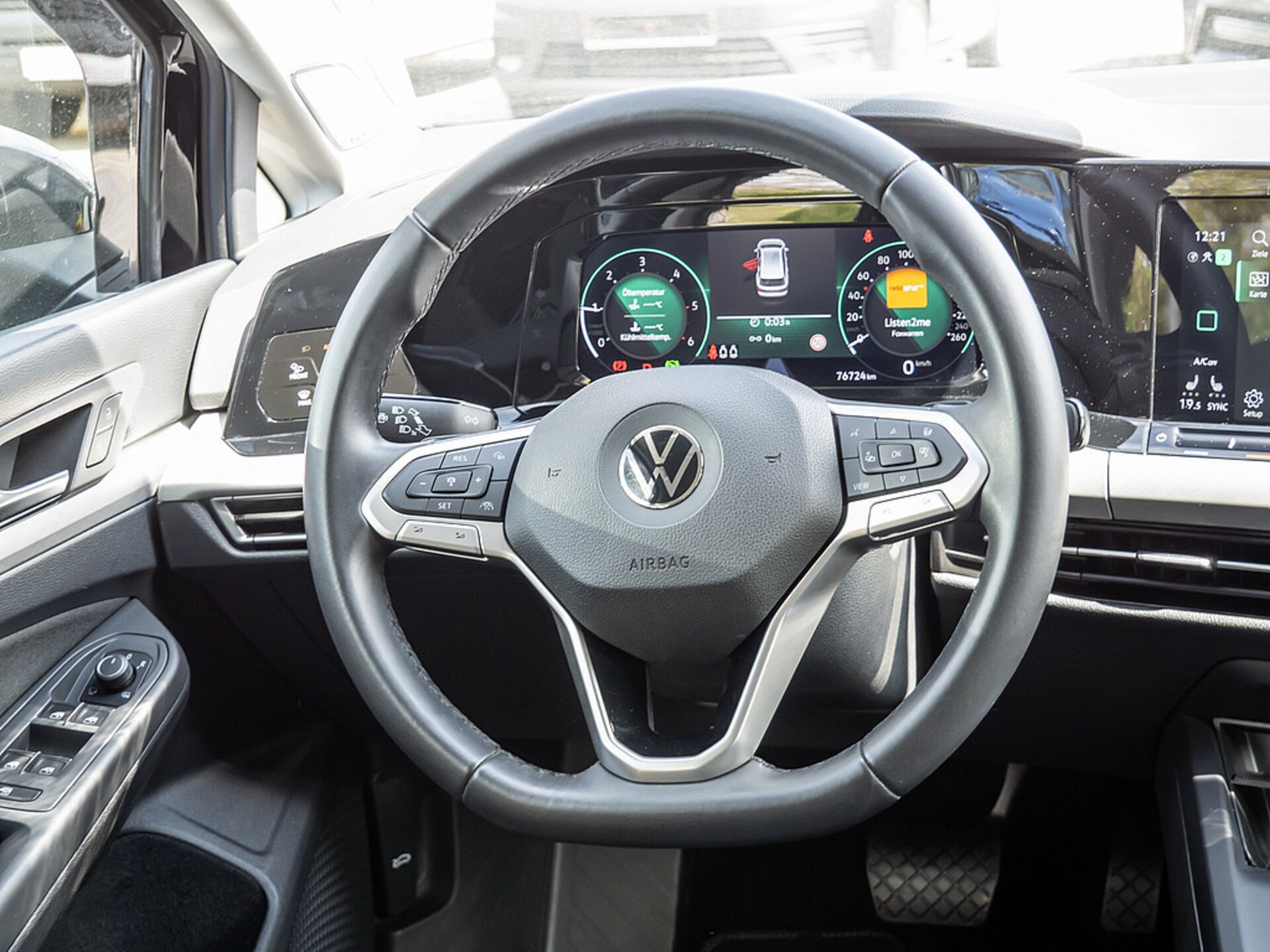Volkswagen Golf Variant Life