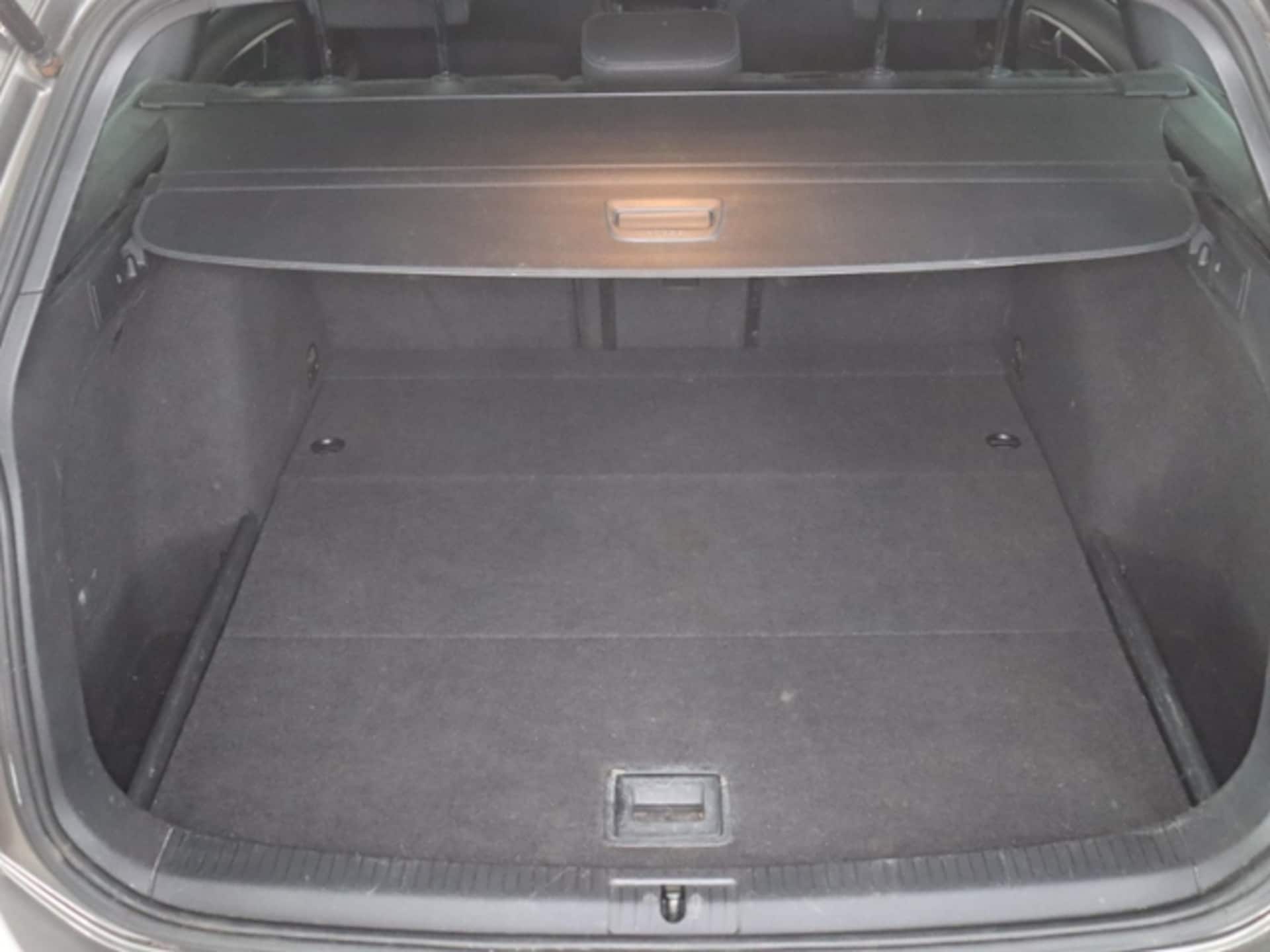 Volkswagen Golf Variant R-Line