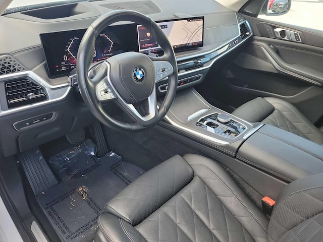 2025 BMW X7