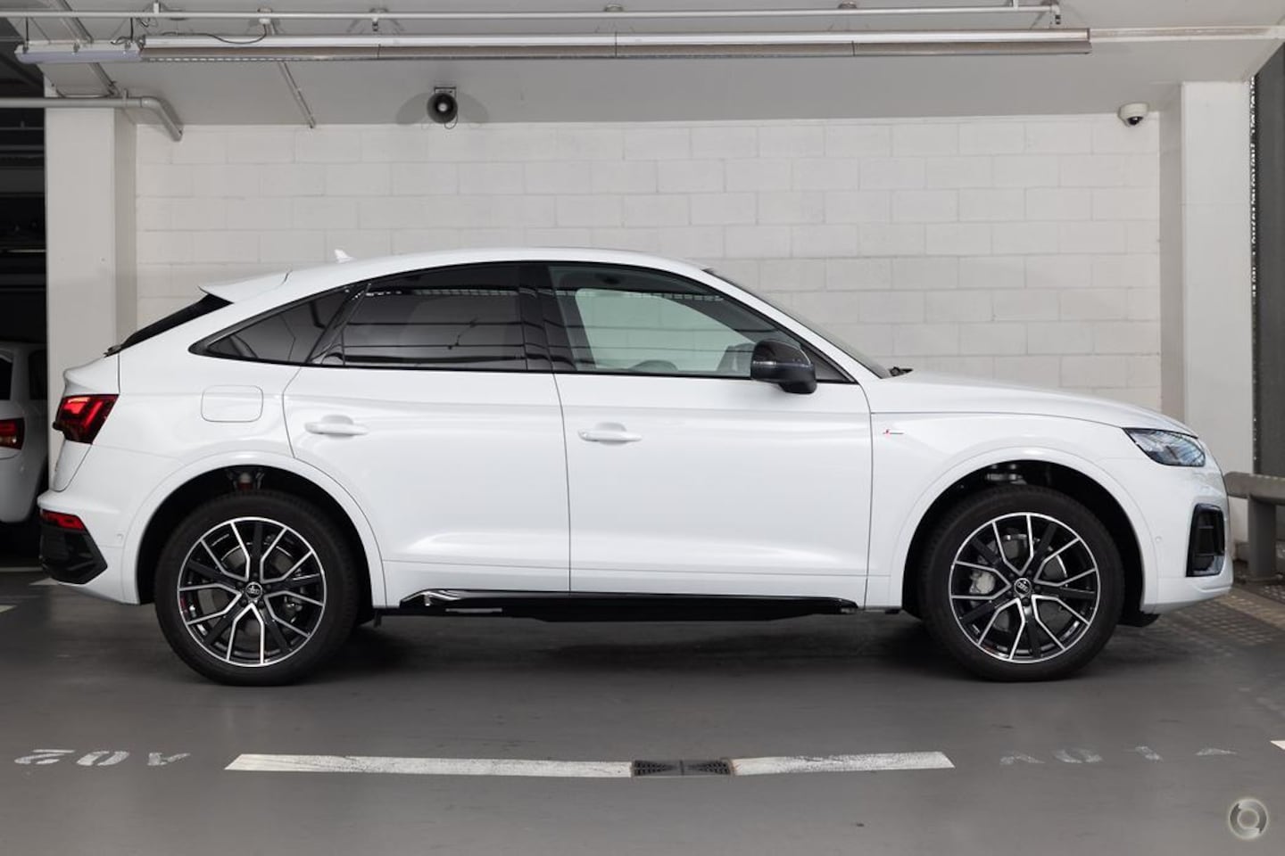 Image about Audi Q5 Sportback 40 TDI quattro S tronic