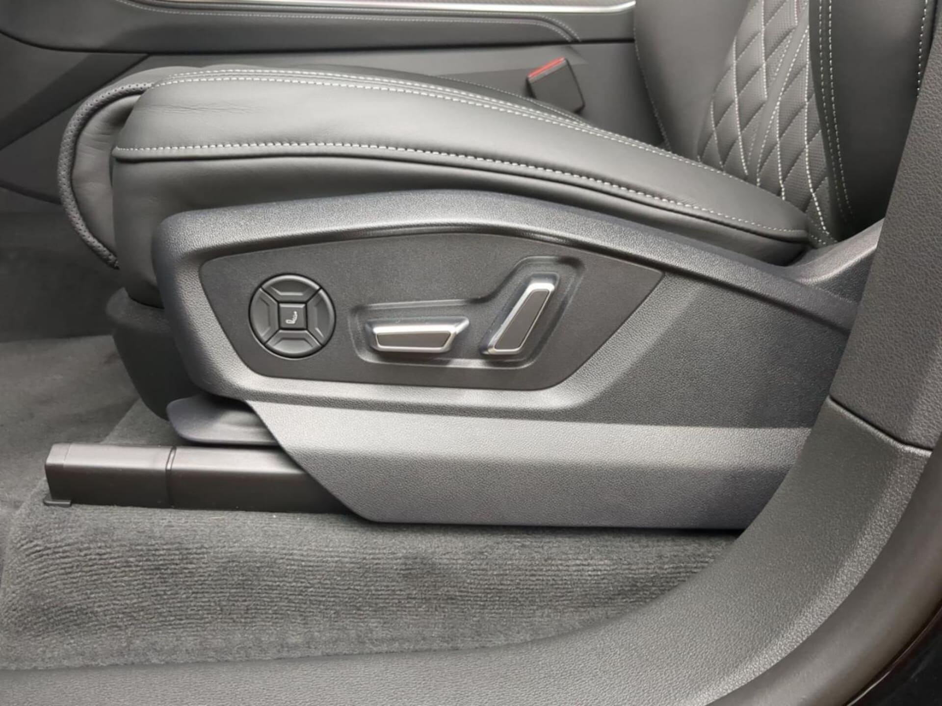 Audi Q8 SUV