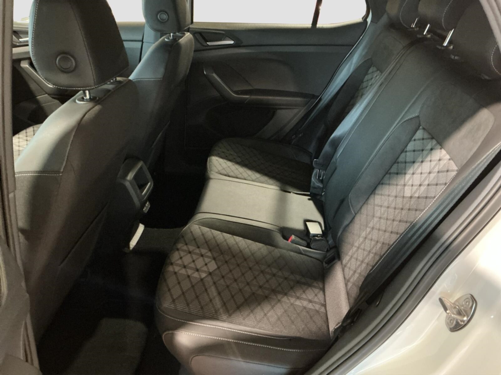 Volkswagen T-Cross – Bild 11