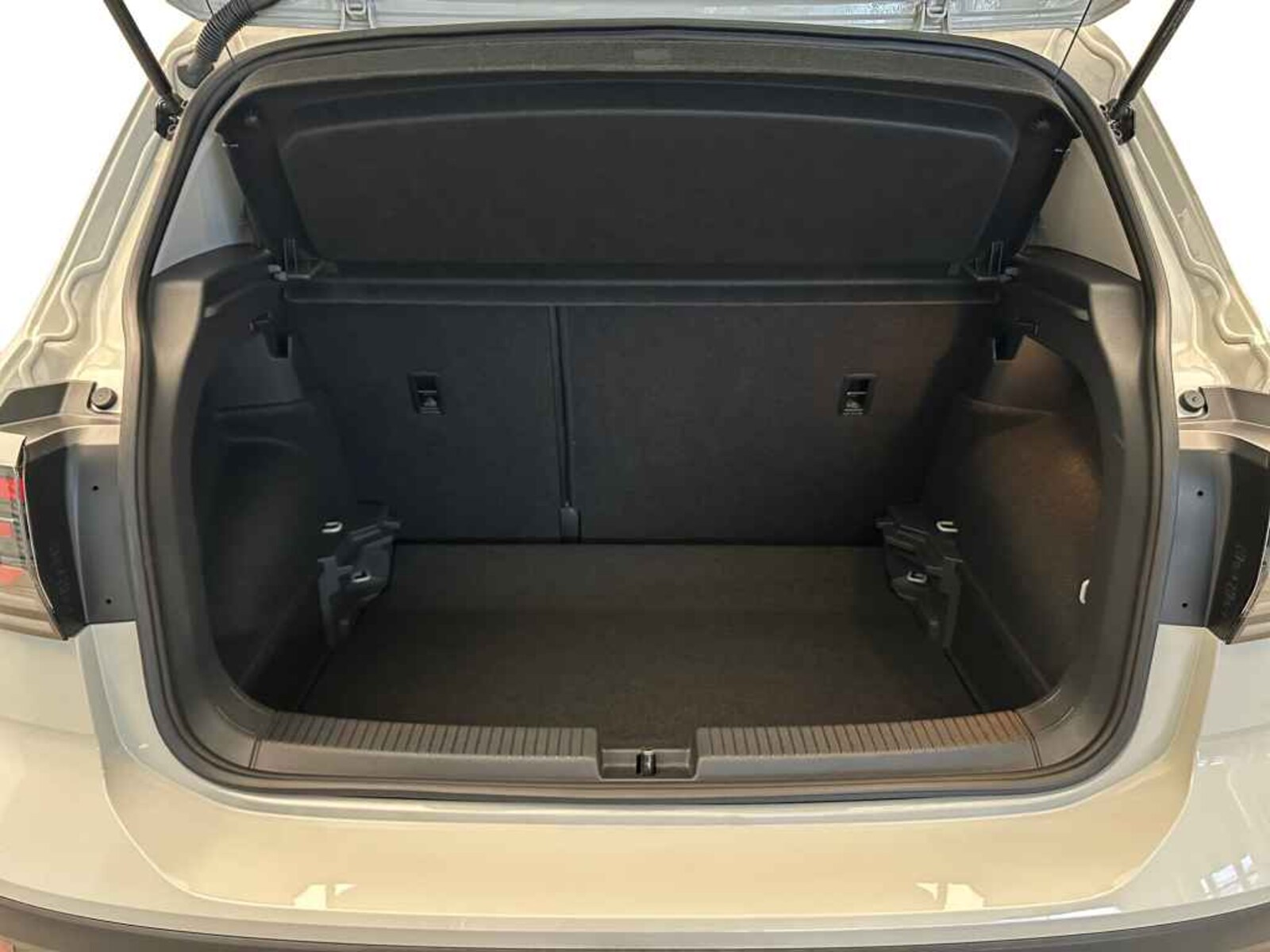Volkswagen T-Cross – Bild 8