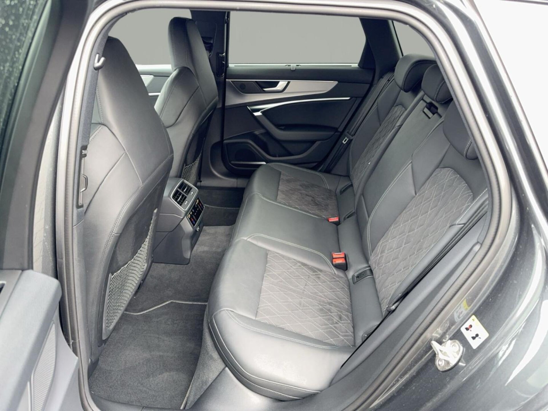 Audi S6 Avant