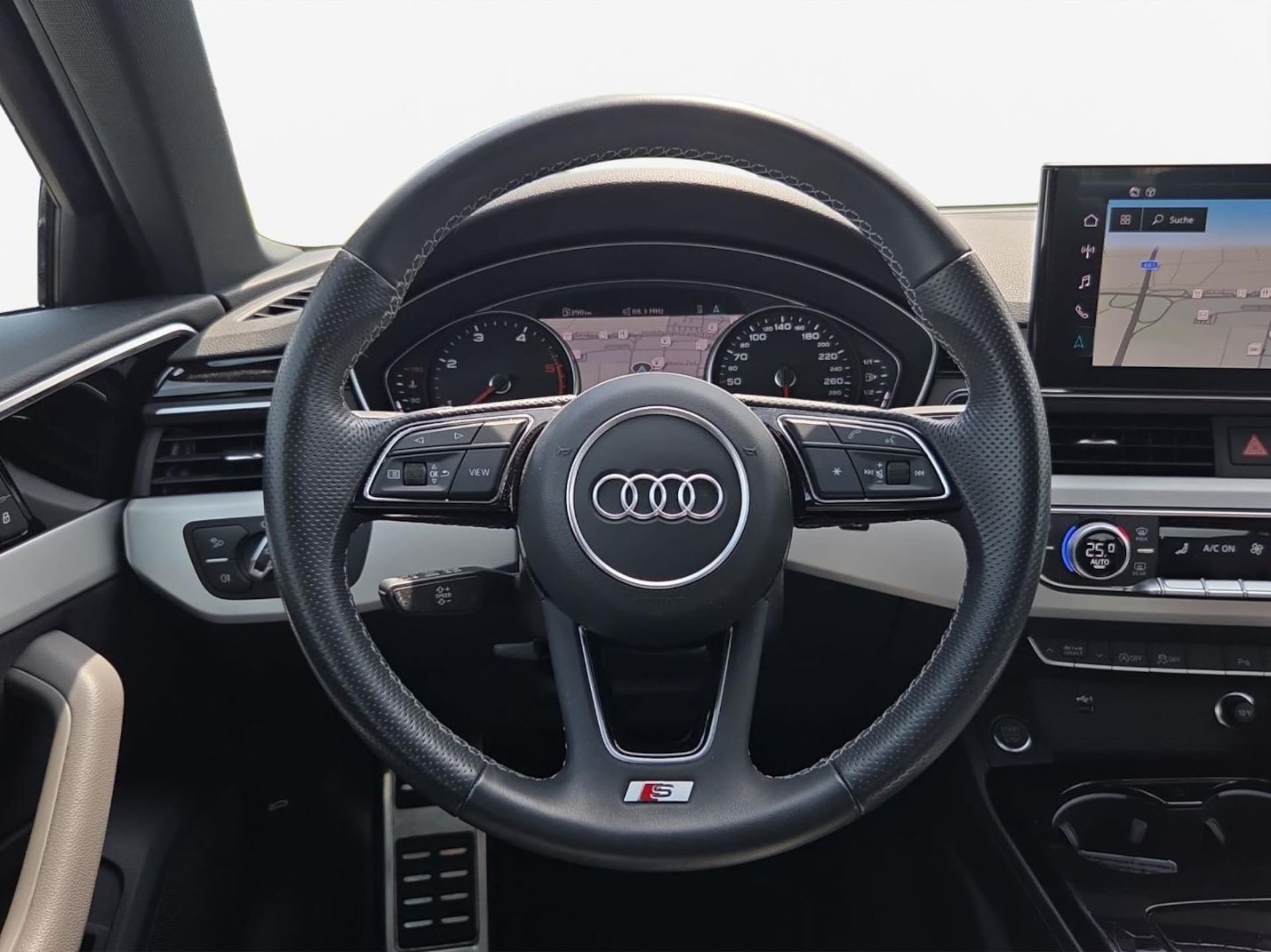 Audi A4 Limousine S line