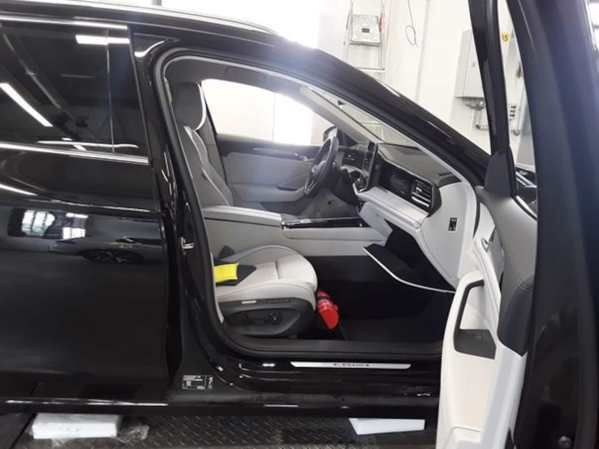 Volkswagen Passat Elegance