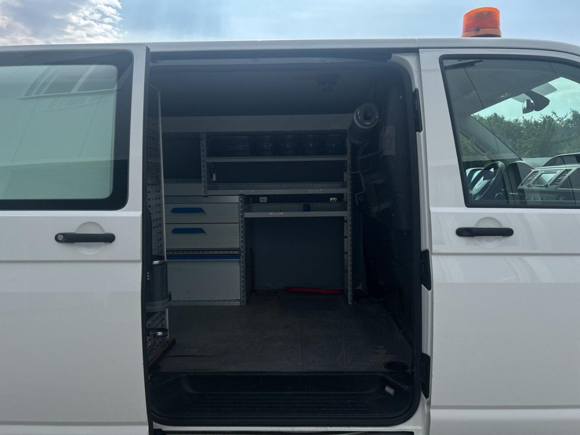 Volkswagen T6 Transporter Kasten kurzer Radstand