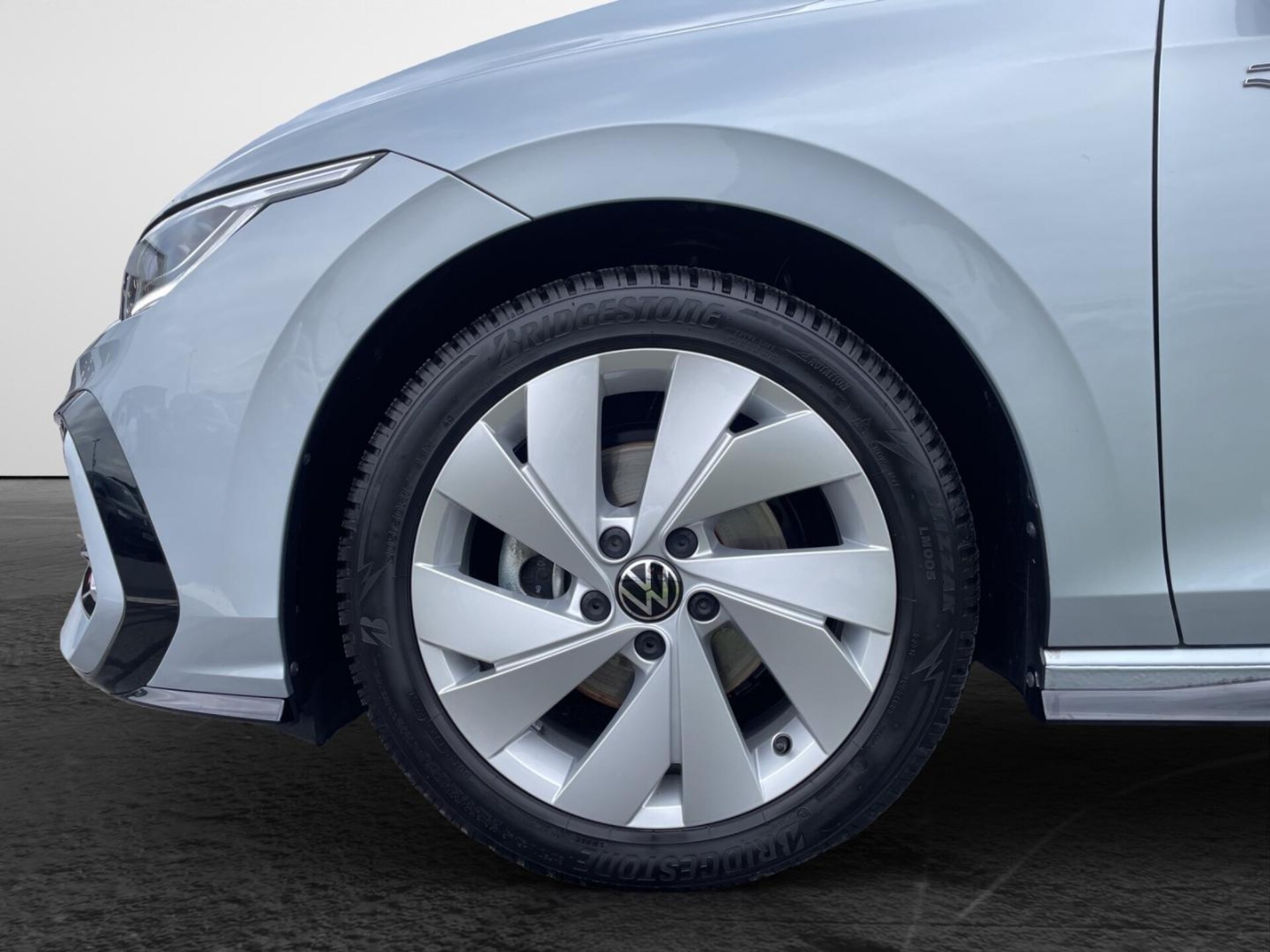 Volkswagen Golf R-Line